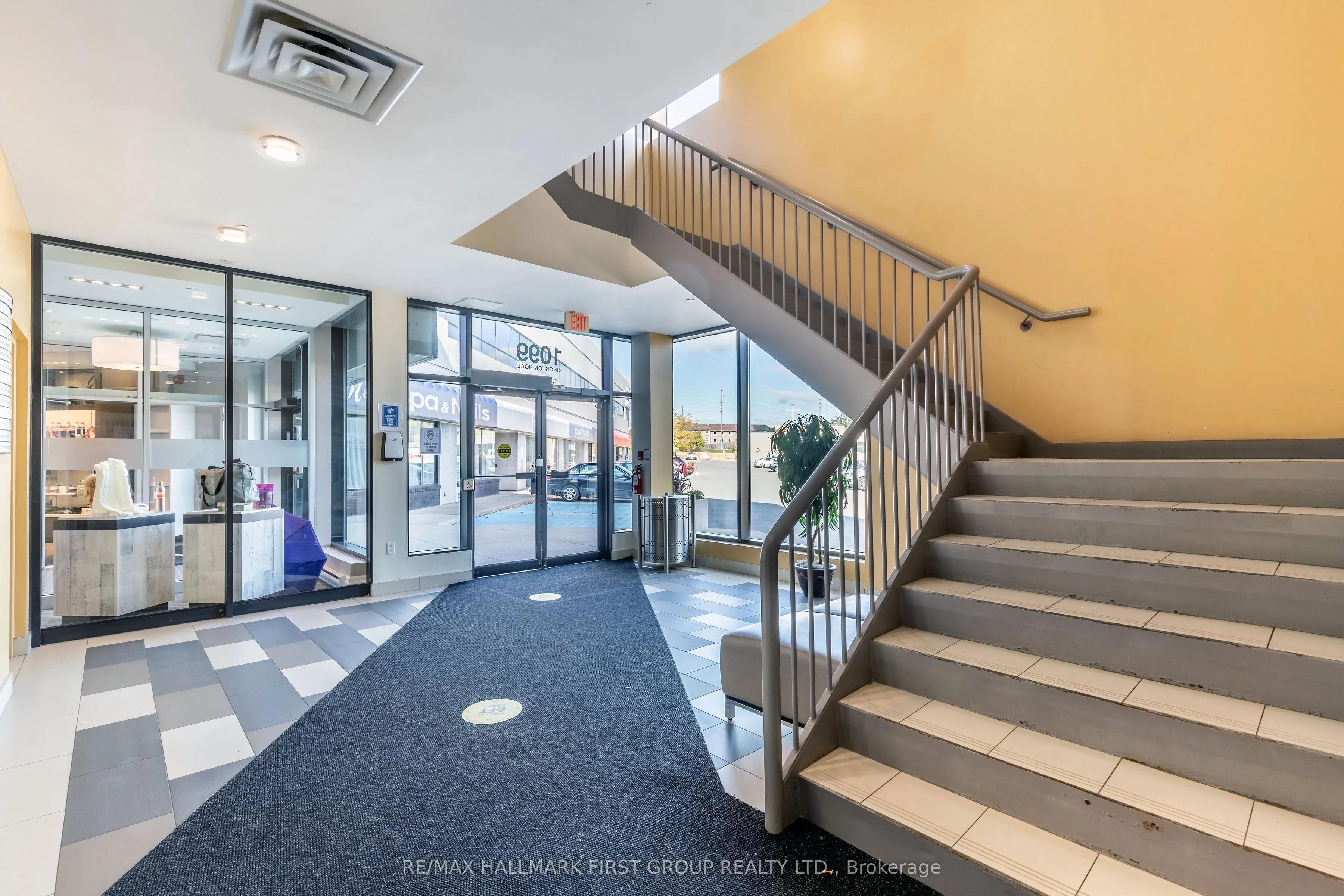 1099 Kingston Road, #223