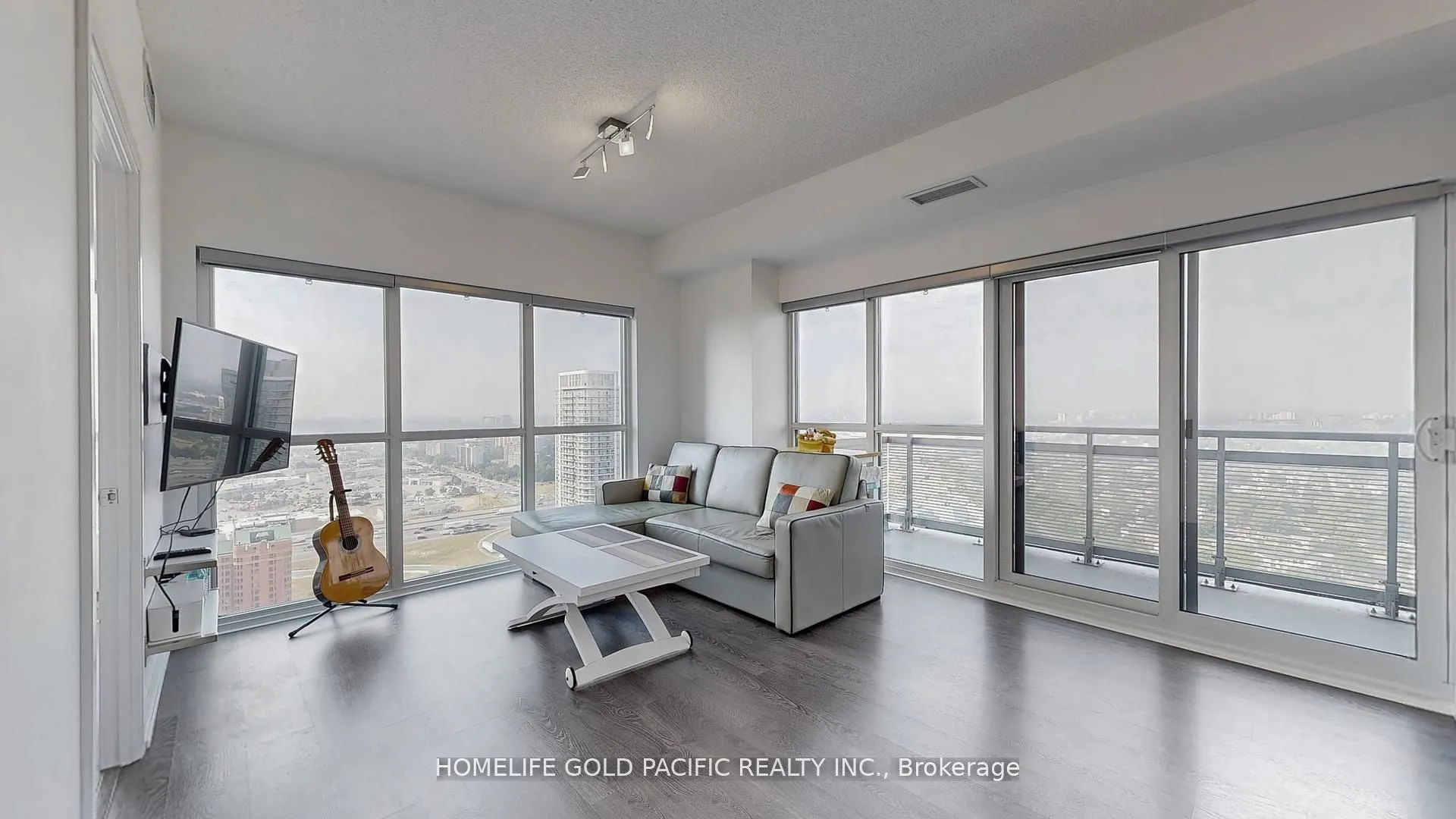 275 Village Green Square, #3423