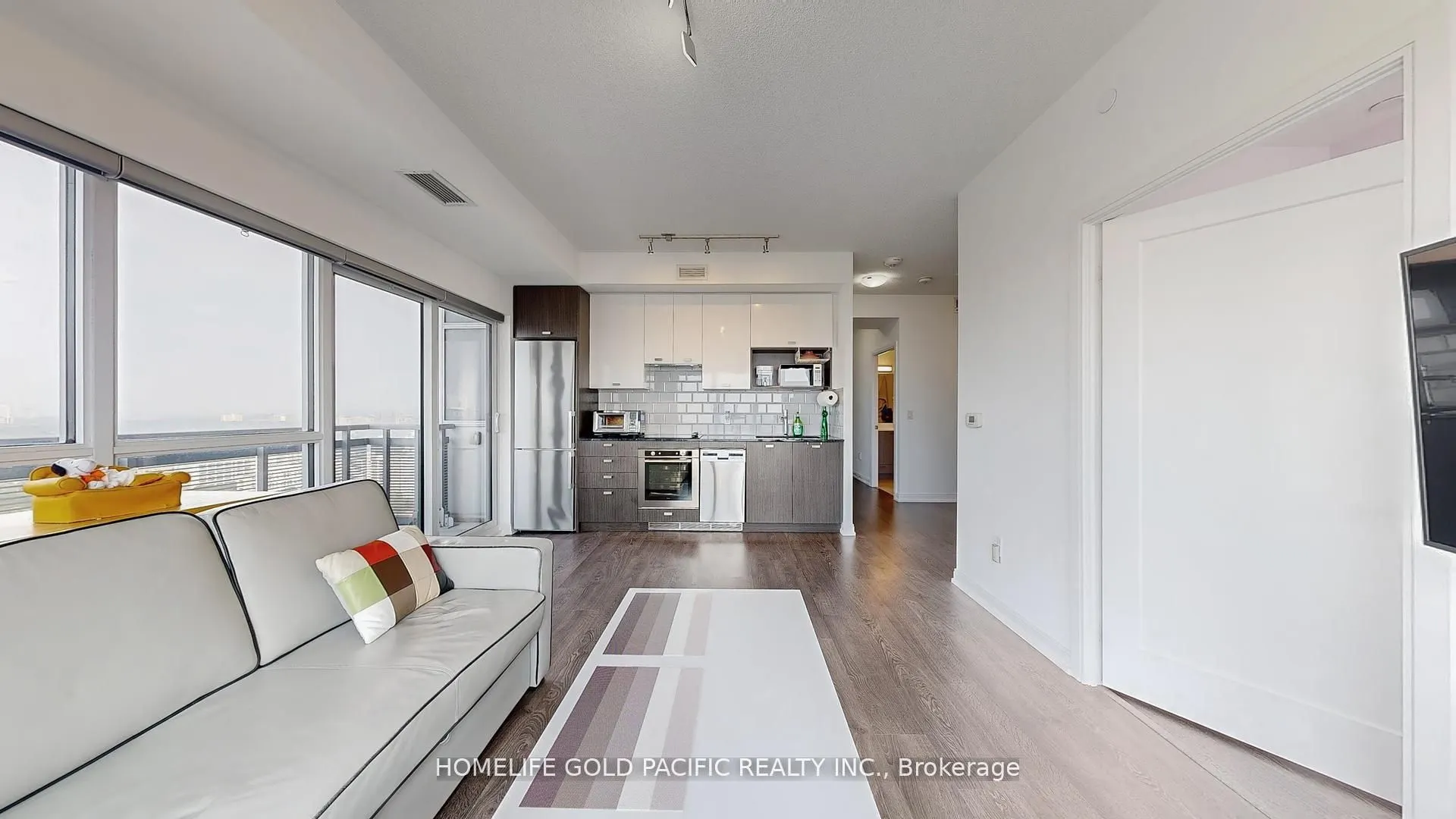 275 Village Green Square, #3423