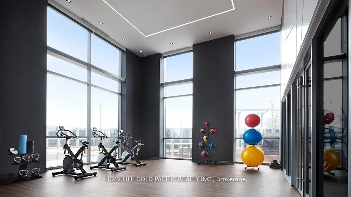 275 Village Green Square, #3423