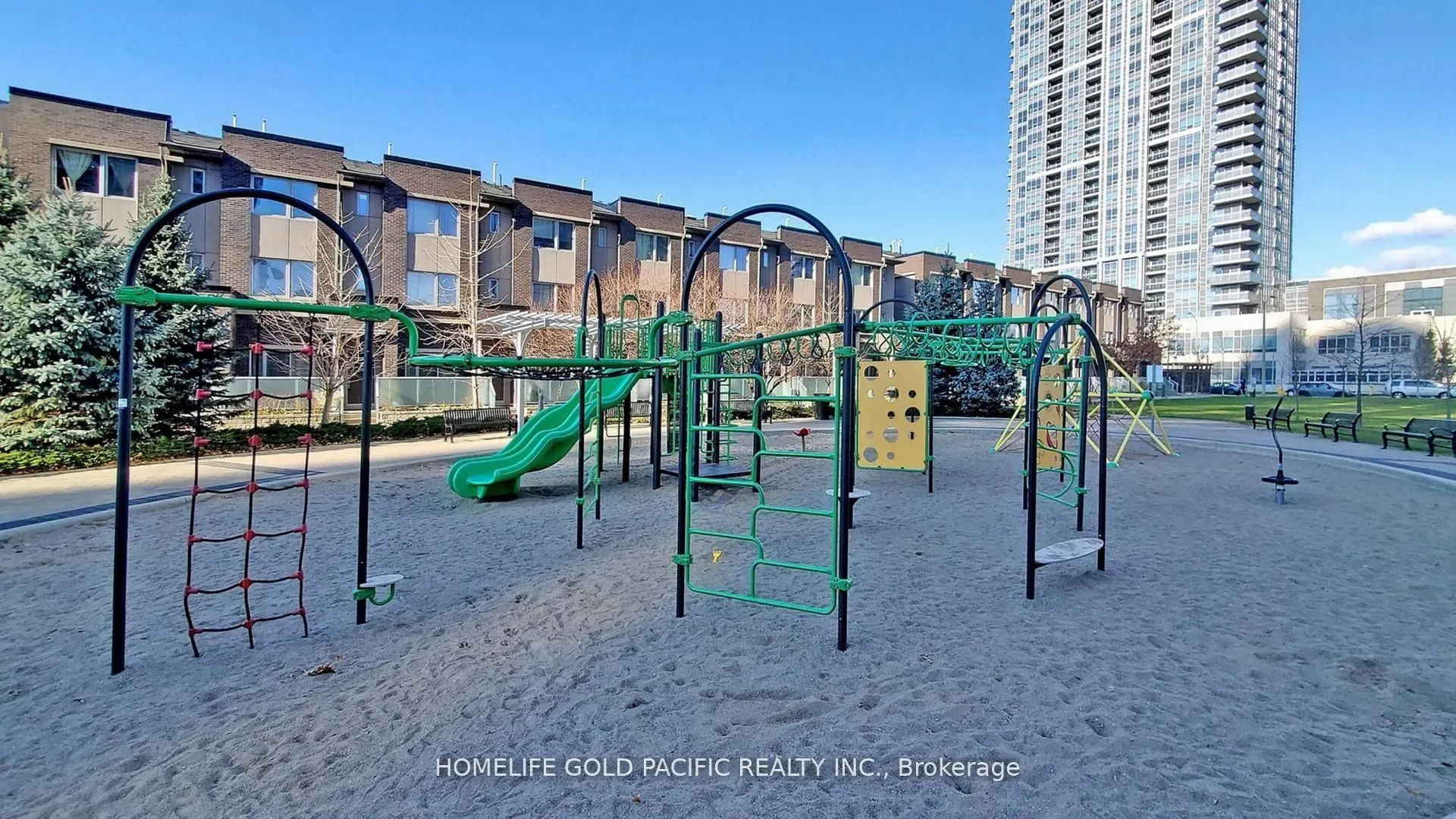 275 Village Green Square, #3423