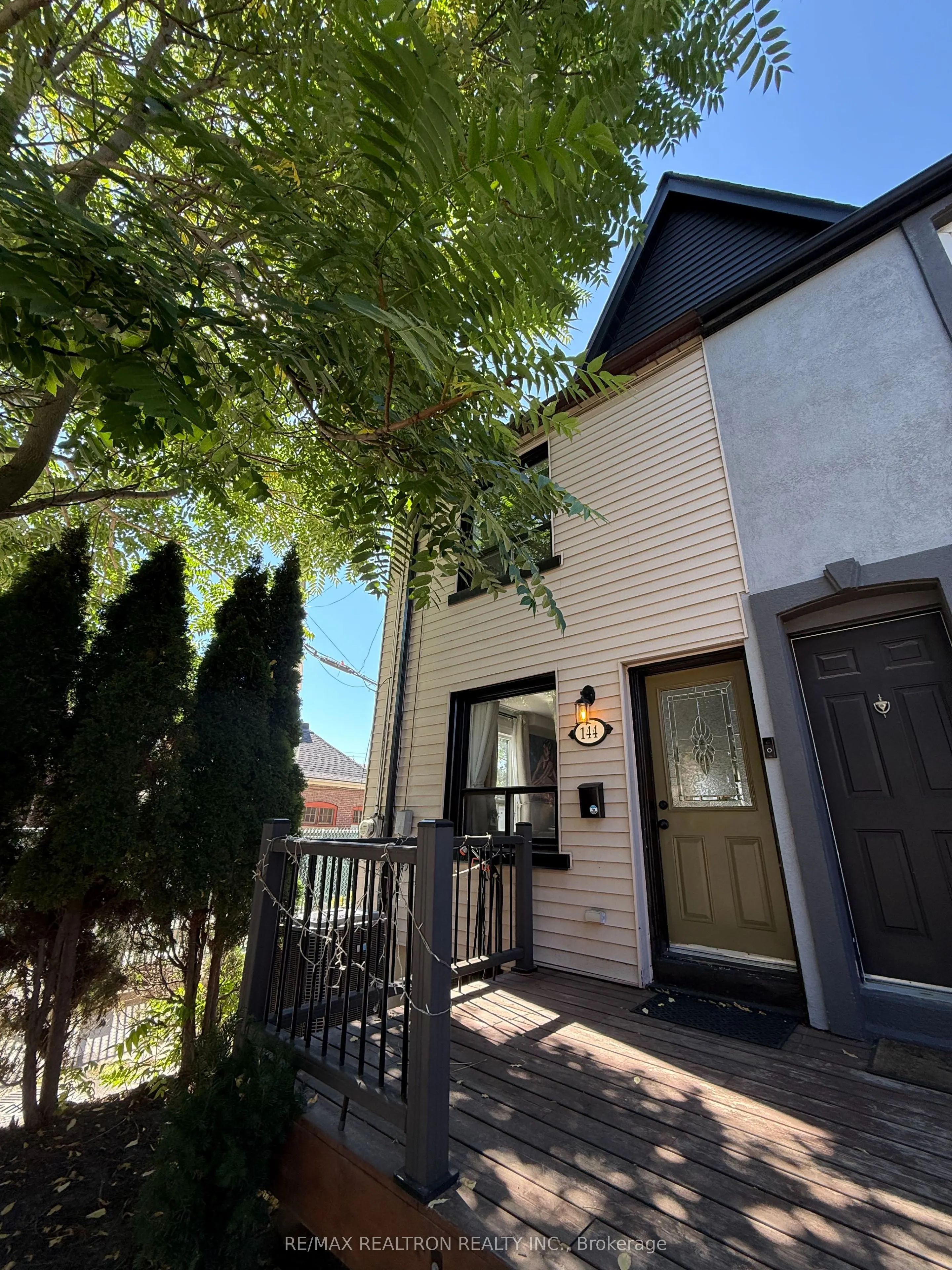 144 Hamilton Street