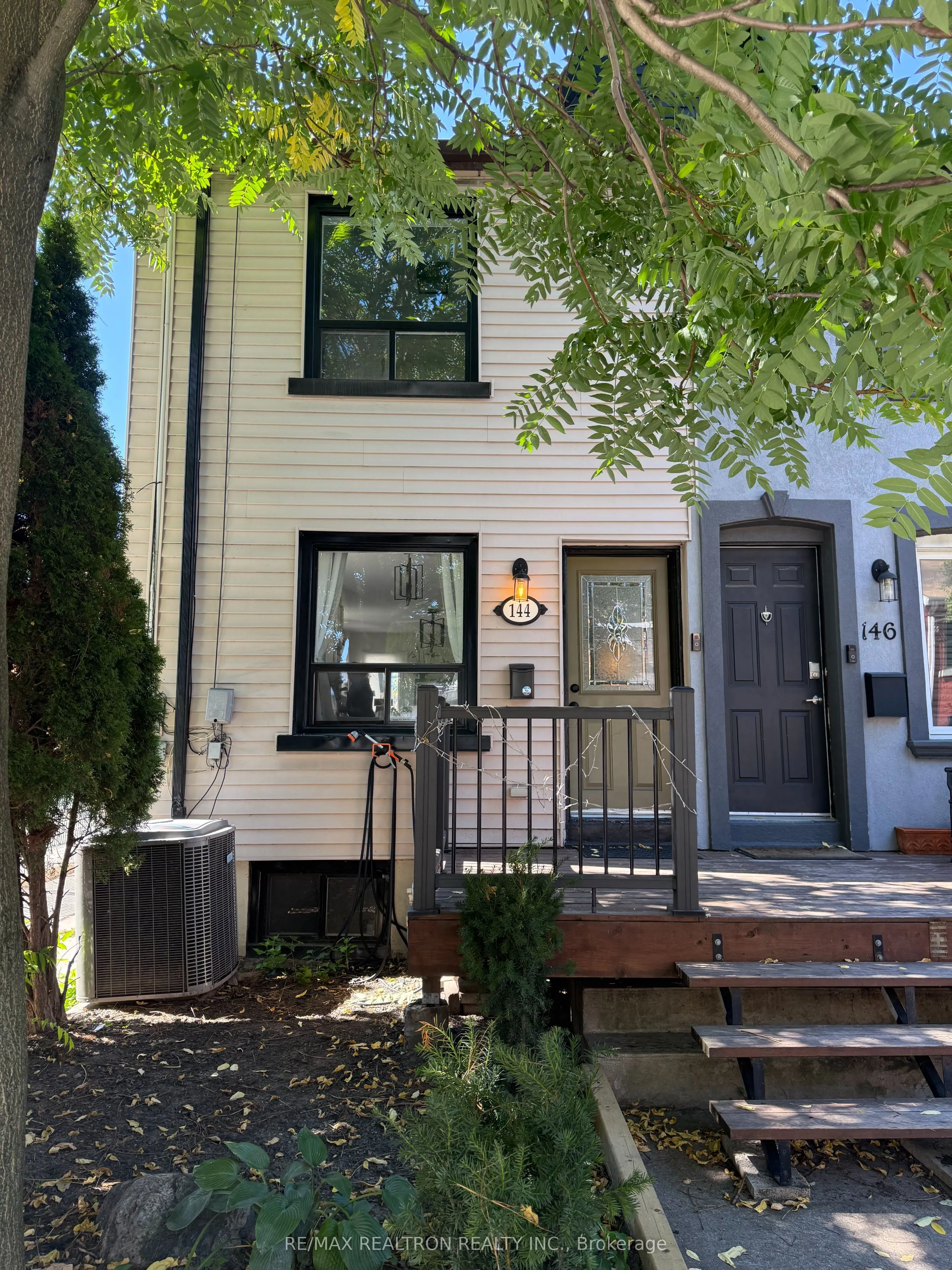 144 Hamilton Street