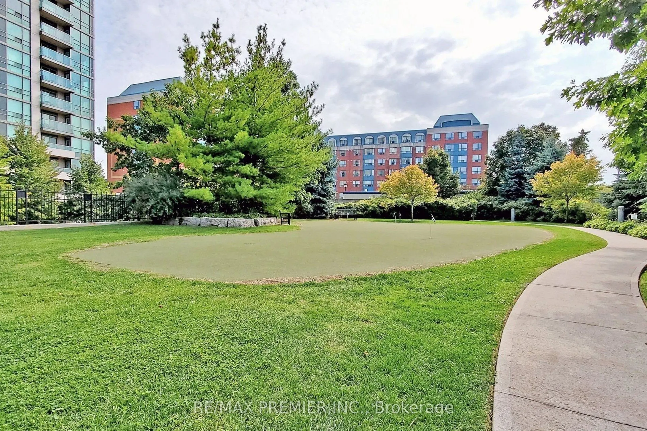 88 GRANGEWAY Avenue, #2607