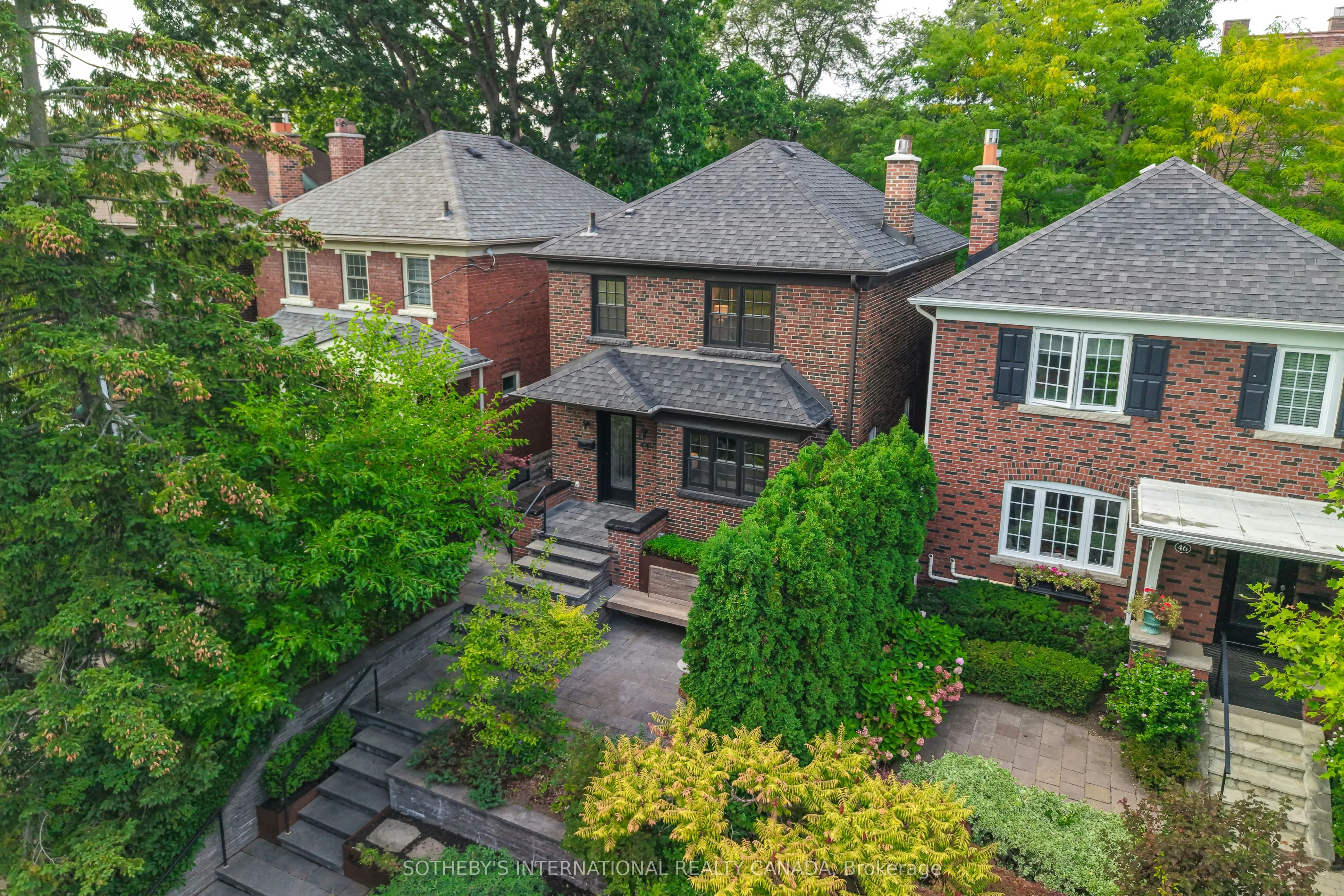 44 Glen Stewart Avenue