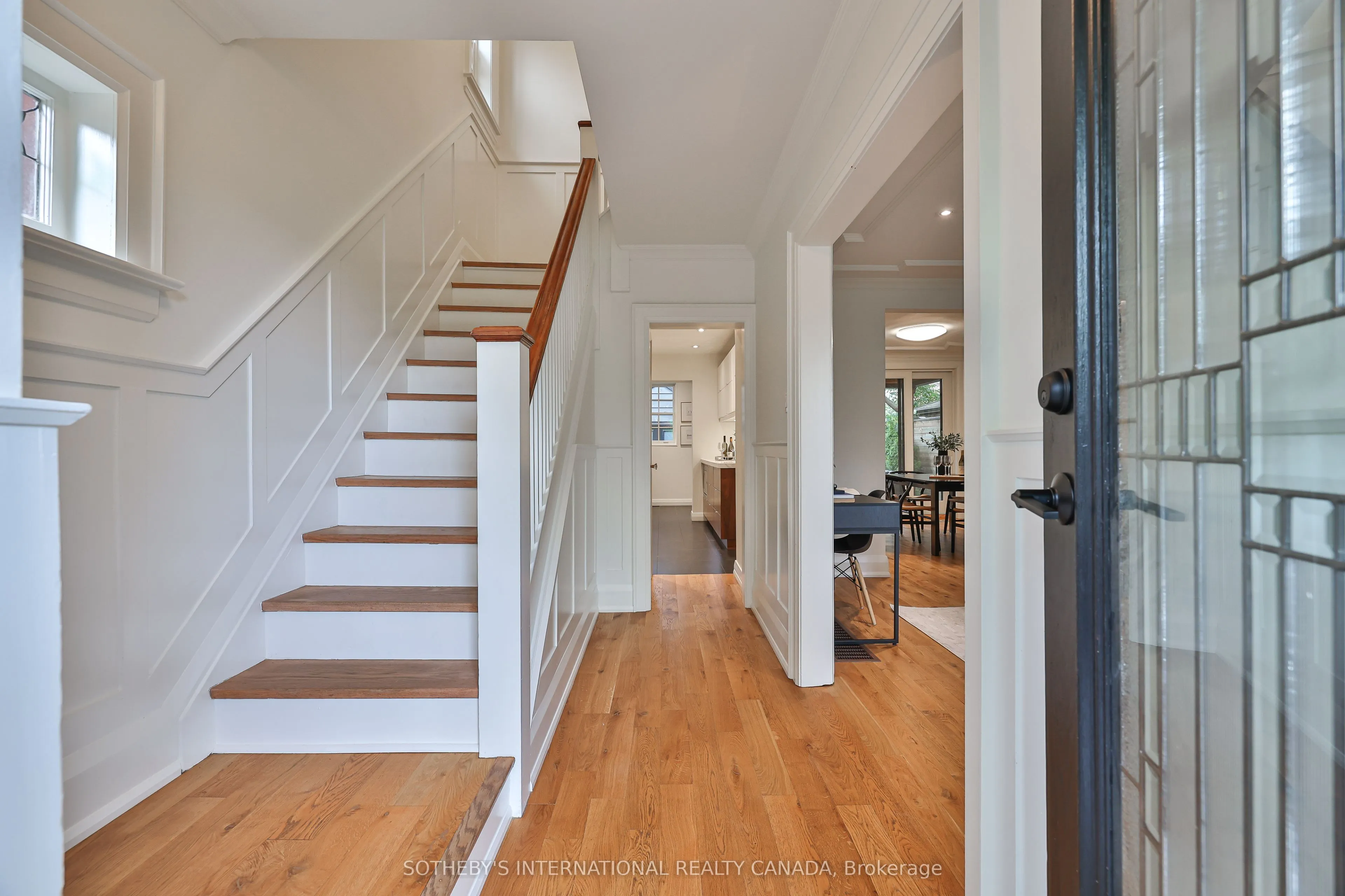 44 Glen Stewart Avenue