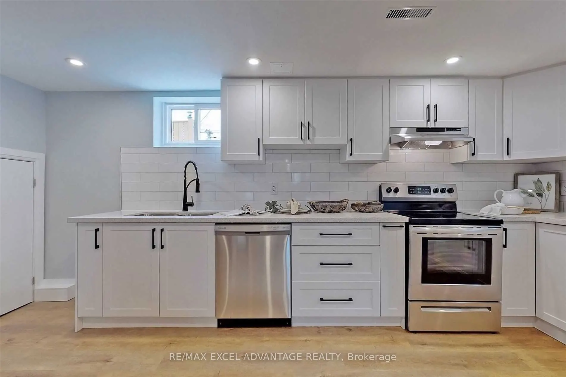 418 Nipigon Street, #Lower