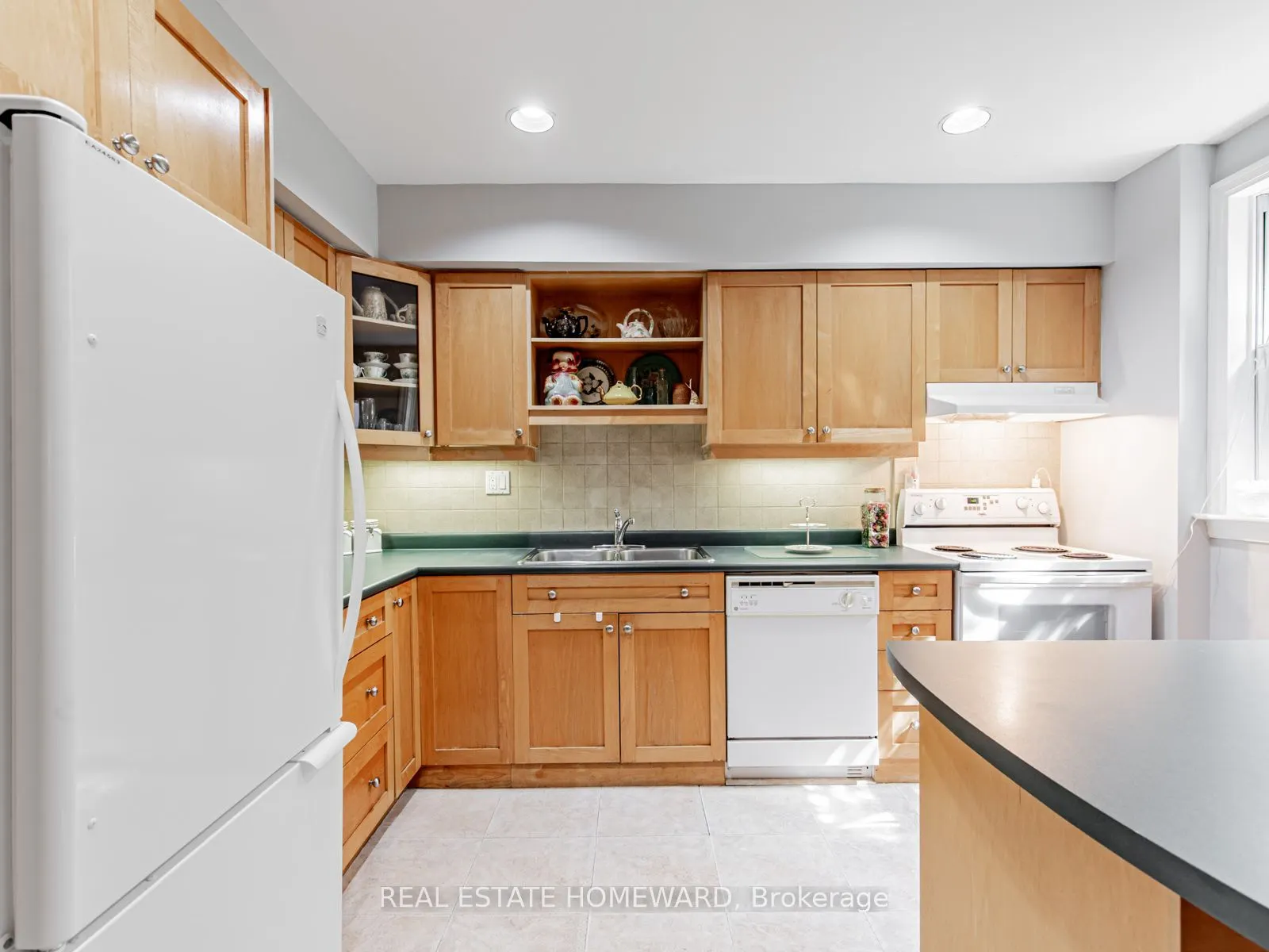 87 Harcourt Avenue