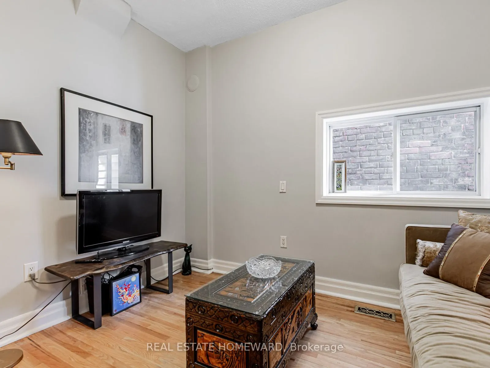 87 Harcourt Avenue