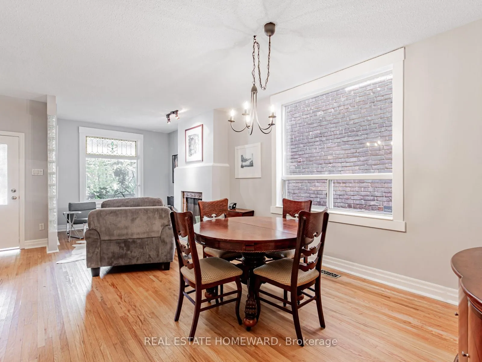 87 Harcourt Avenue