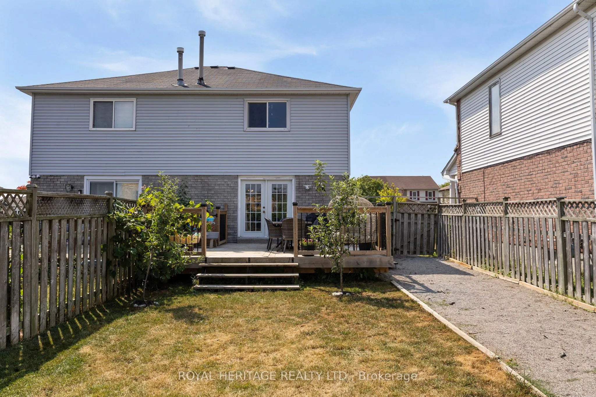1471 Connery Crescent