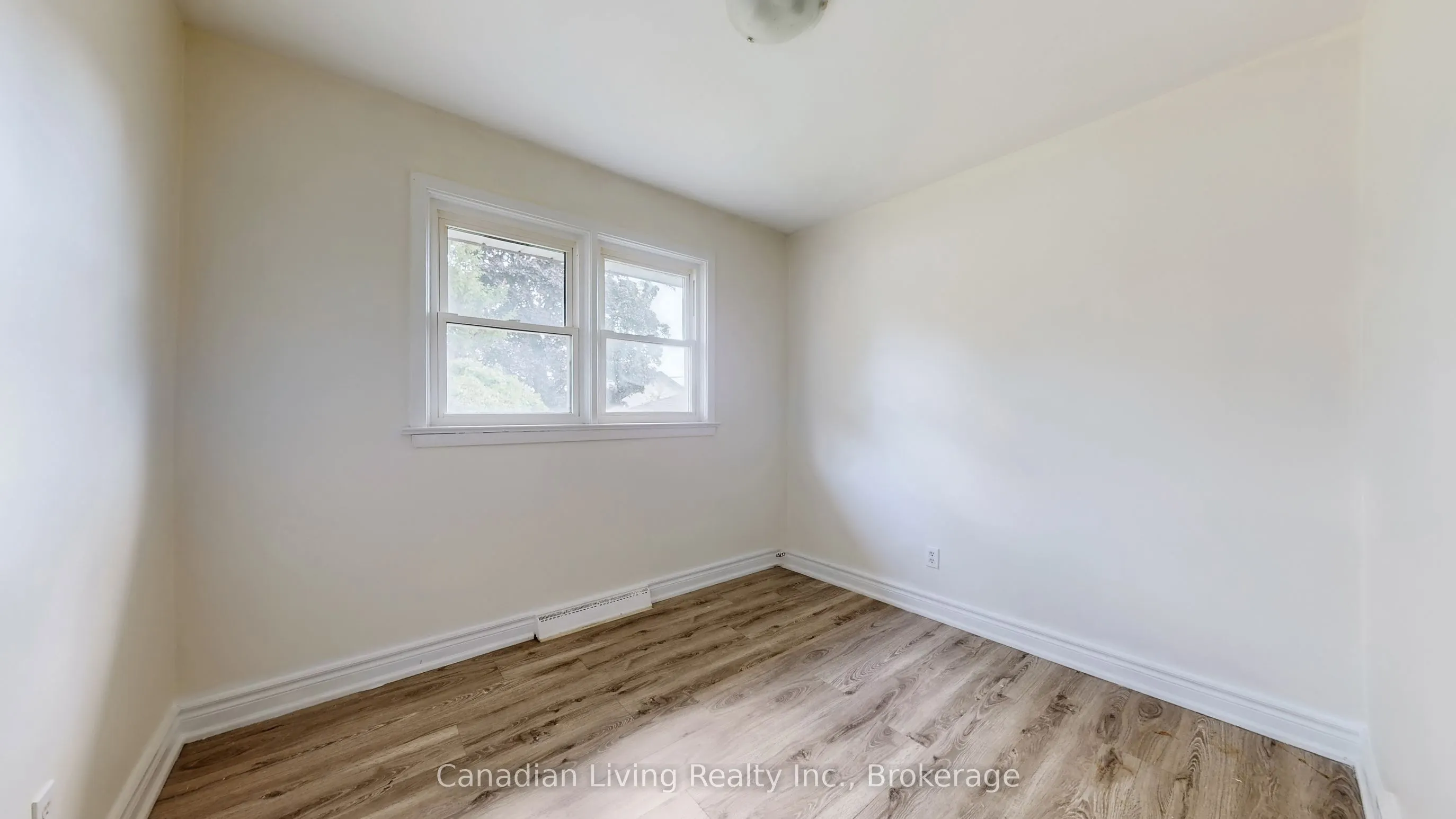 1-599 Gibbons Street