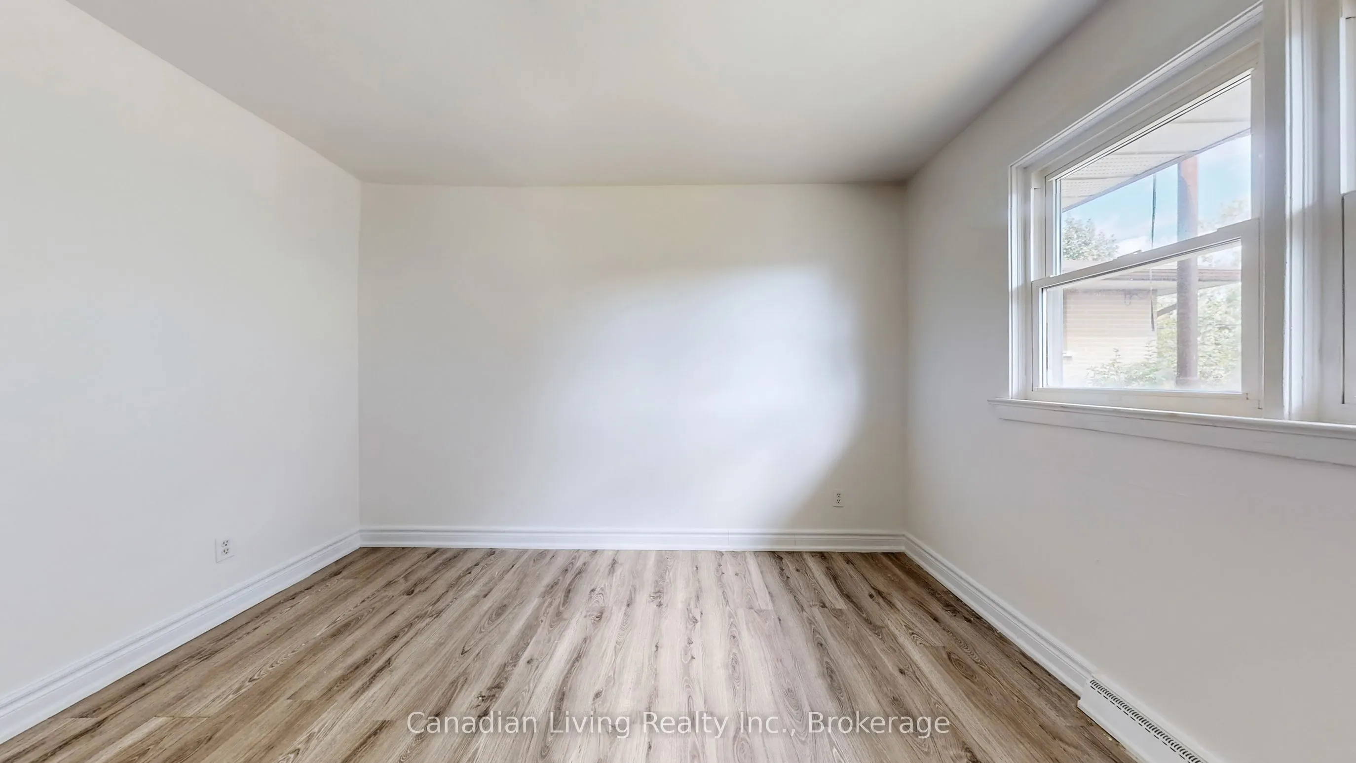 1-599 Gibbons Street