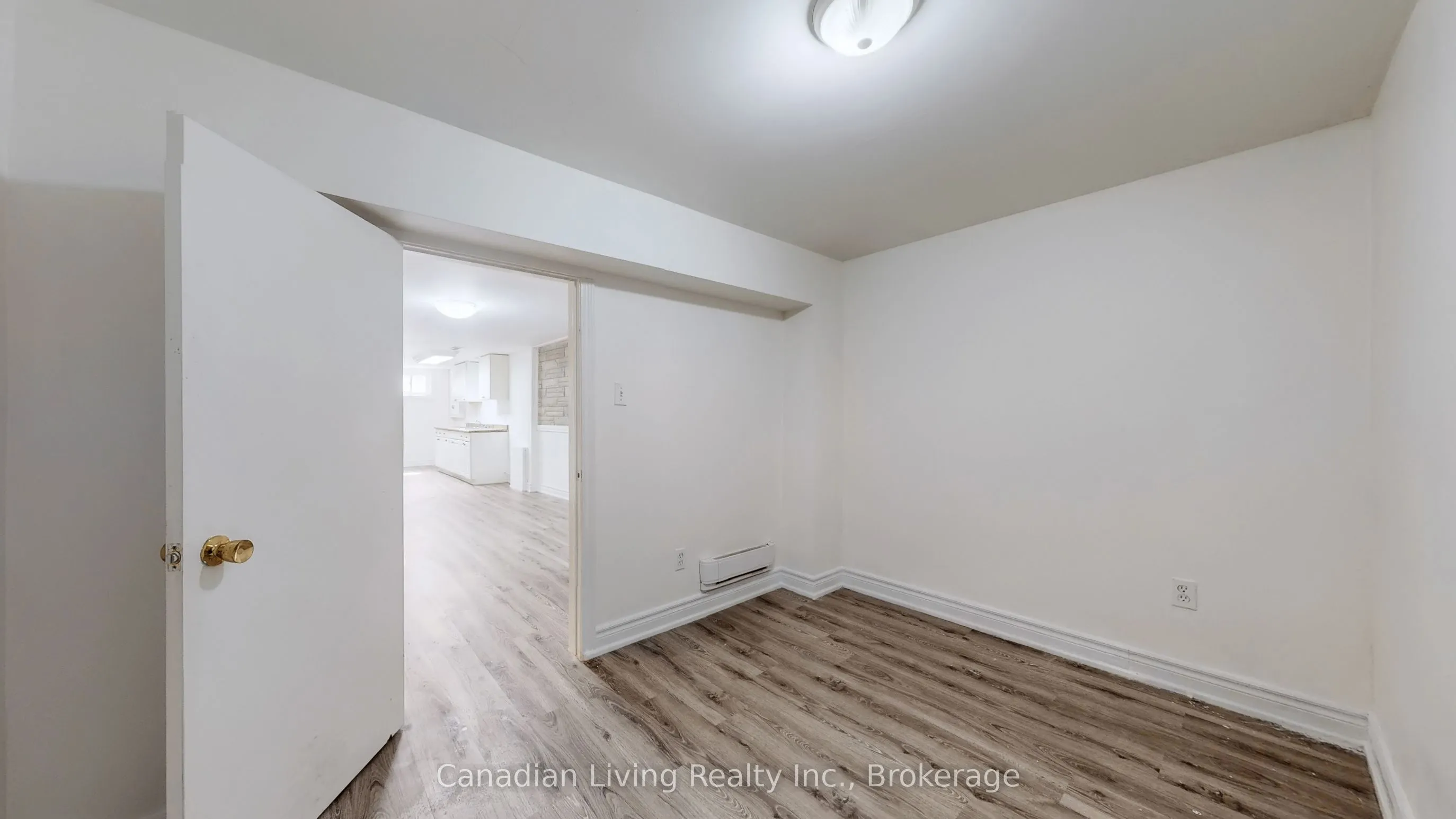2-599 Gibbons Street