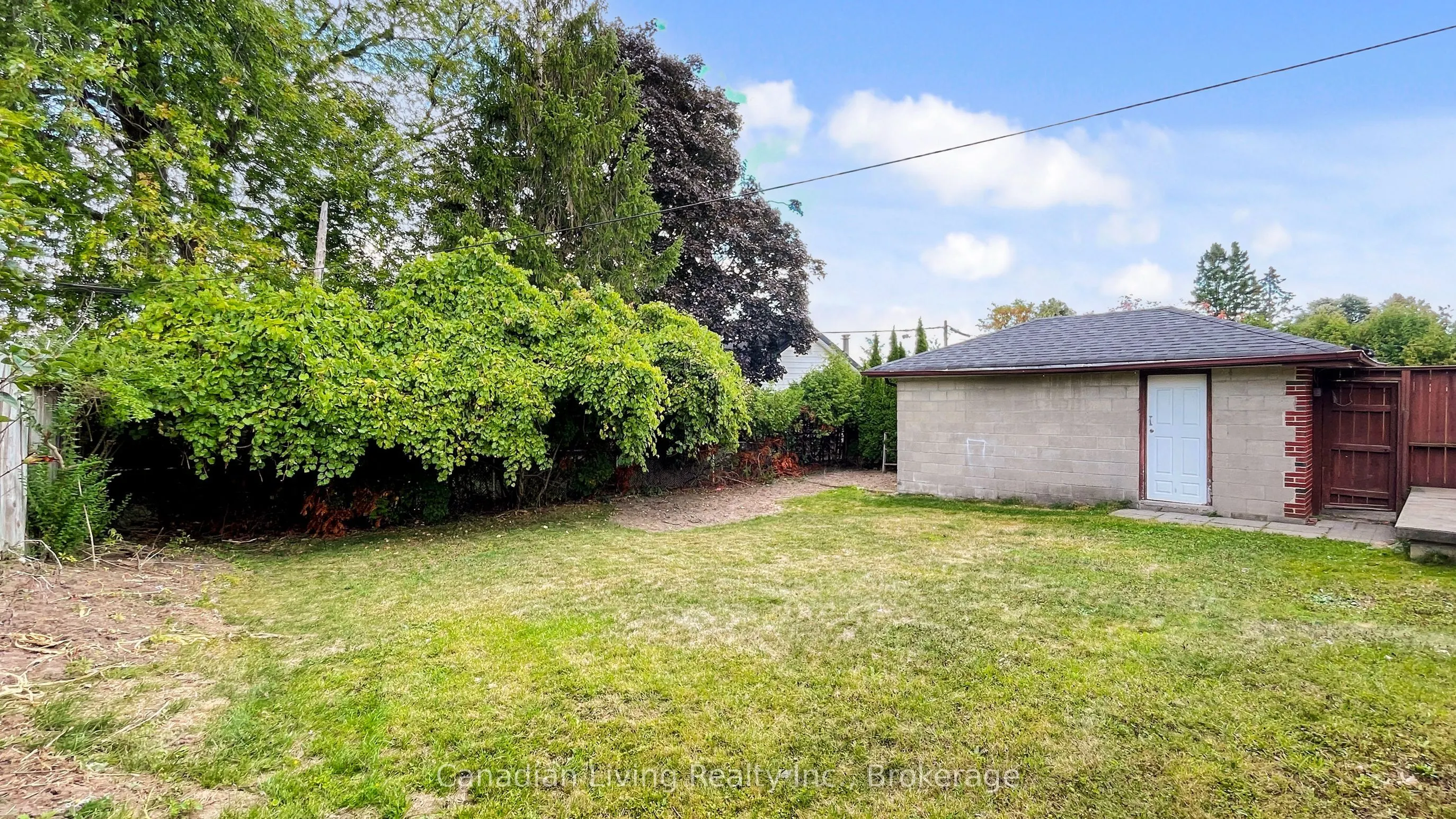 2-599 Gibbons Street