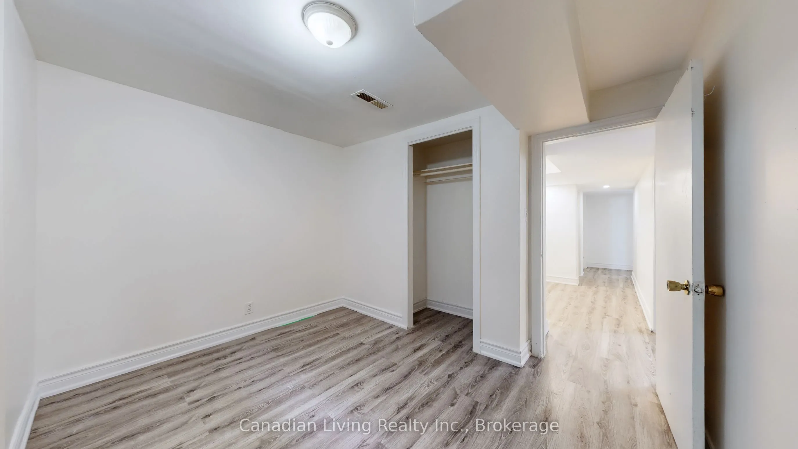 2-599 Gibbons Street