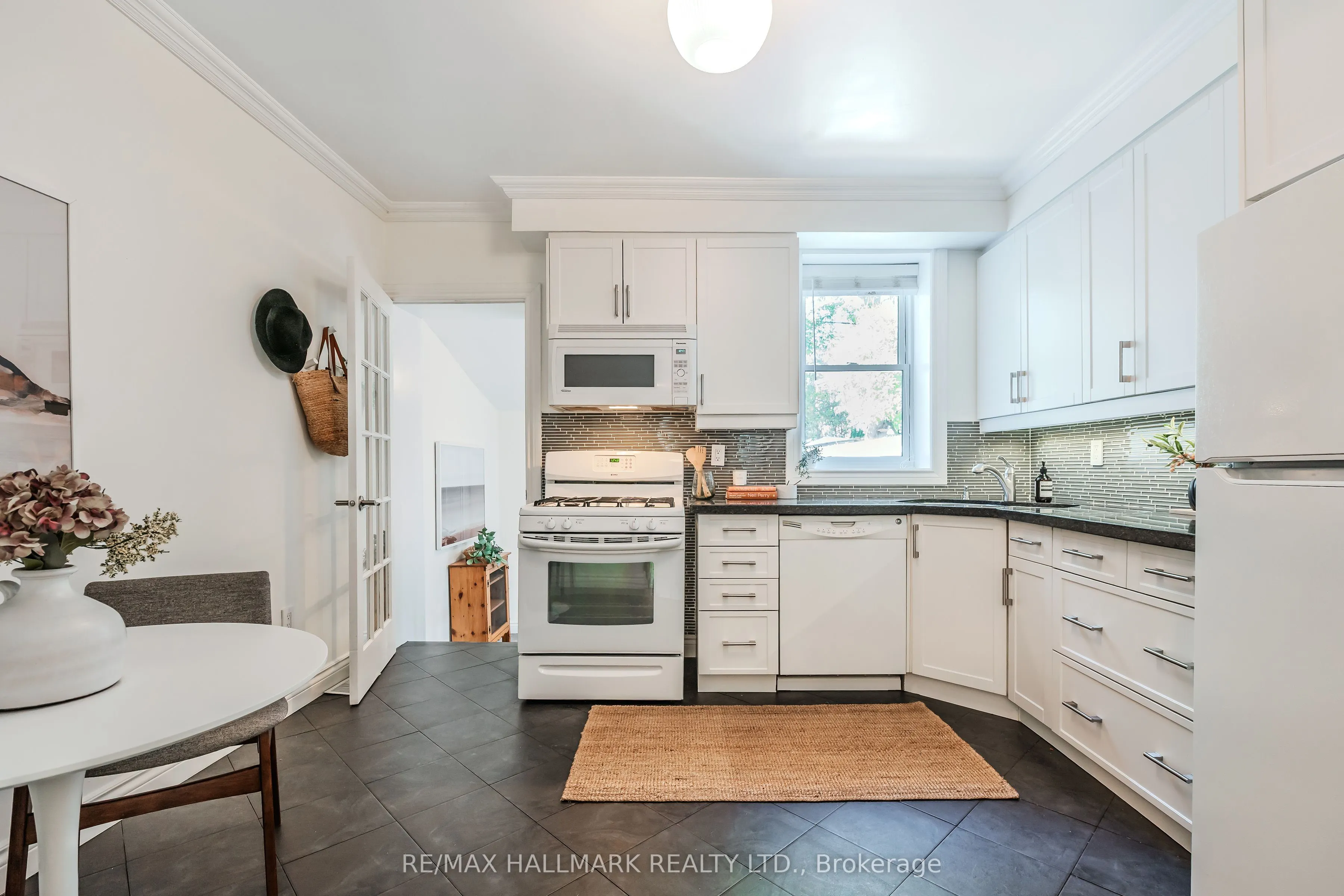 152 Hastings Avenue