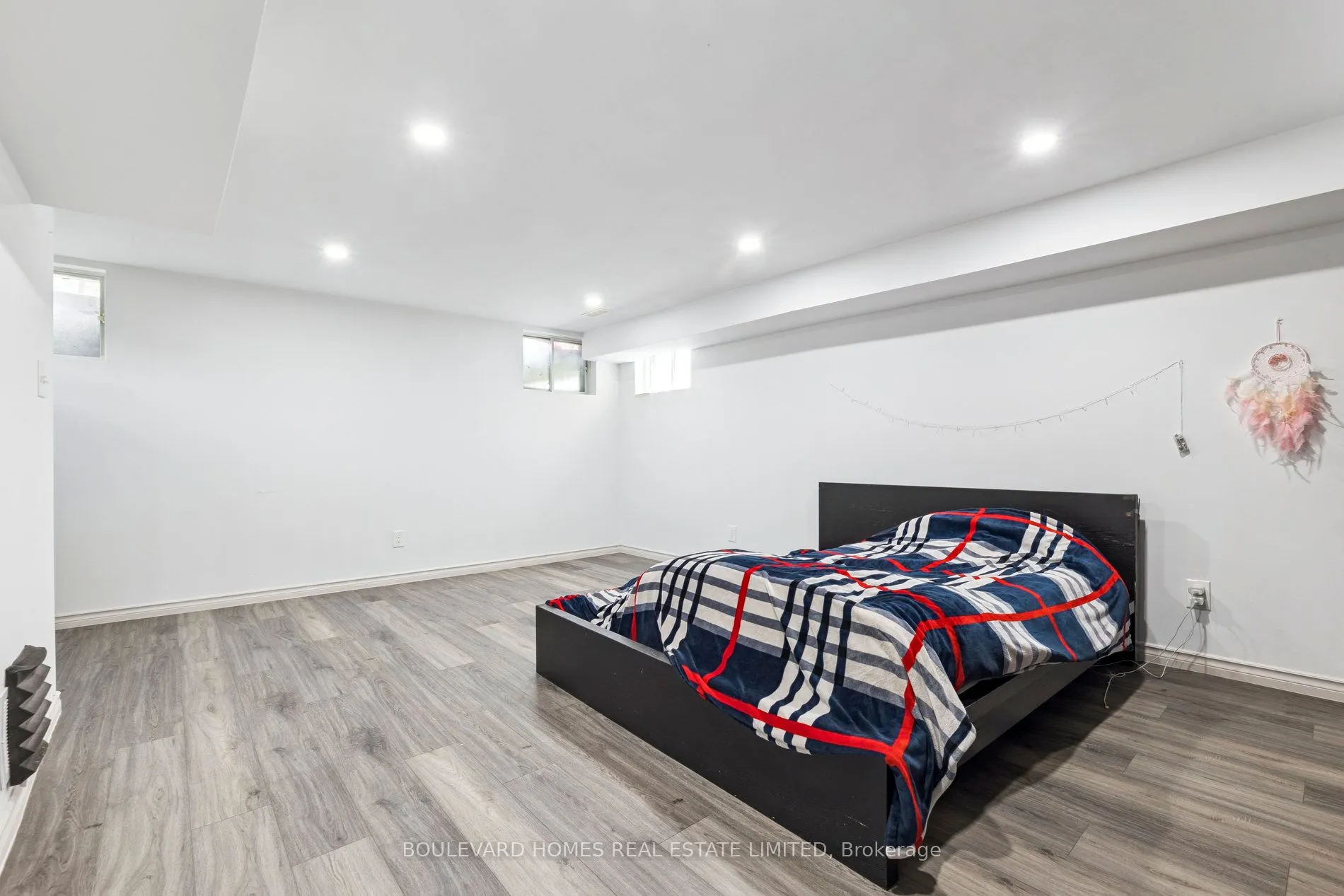 315 Oshawa Boulevard N