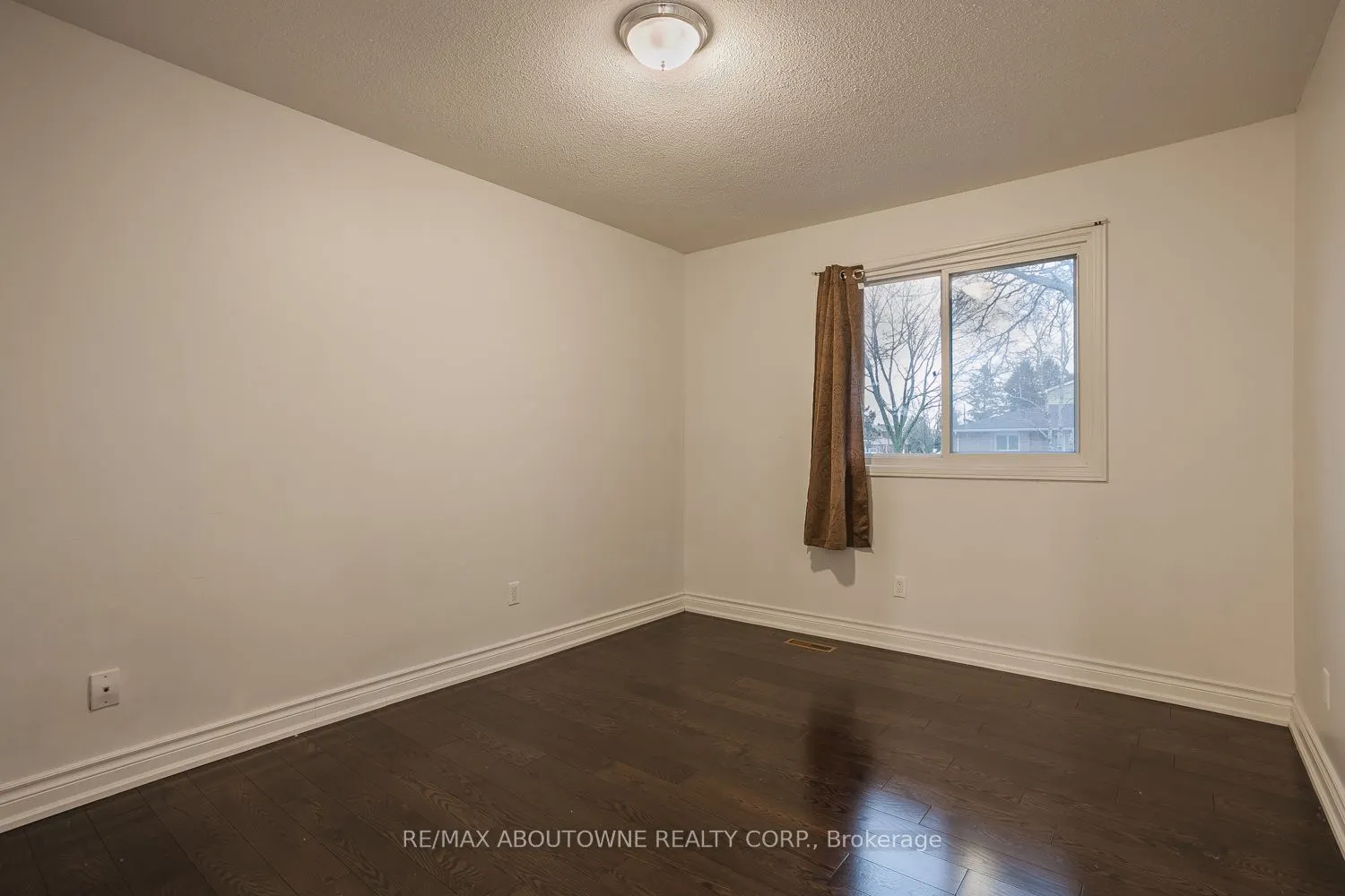 106 Pondtail Drive