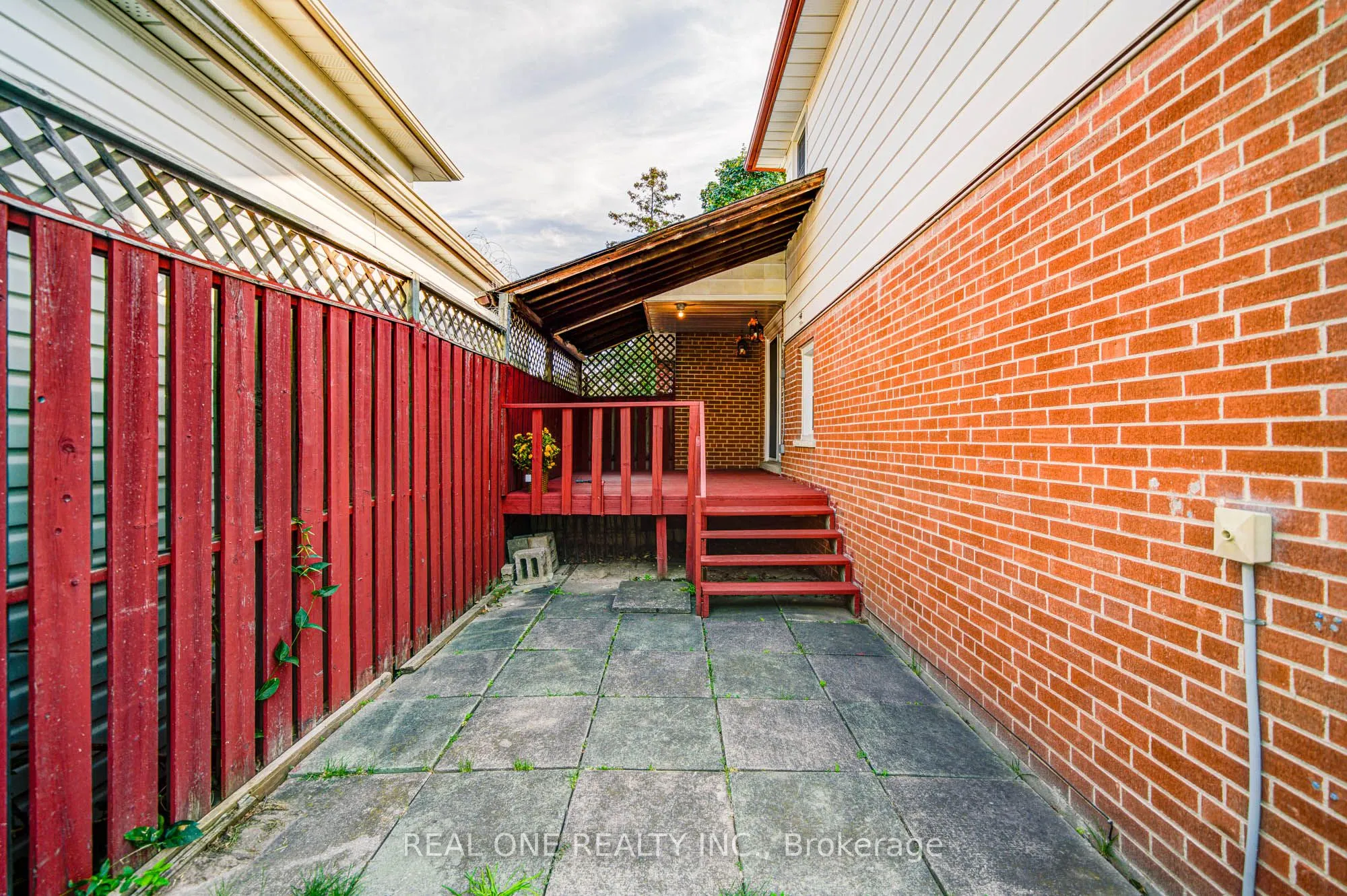 122 Marilake Drive
