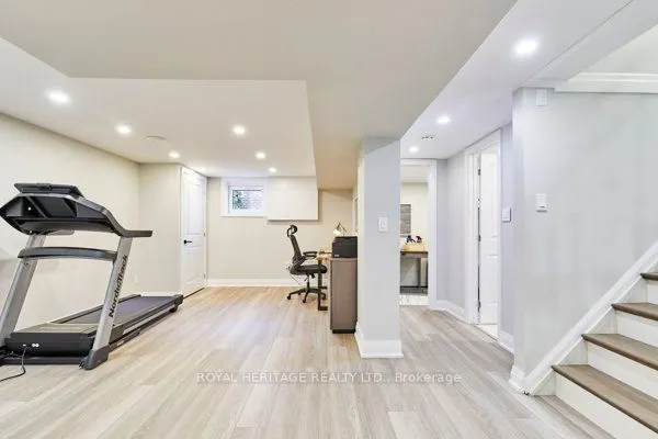 35 Glen Muir Drive