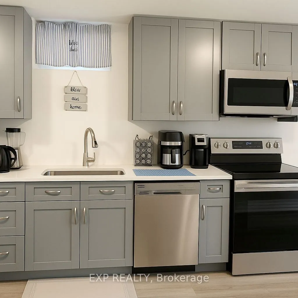 39 Purdy Place, #lower level