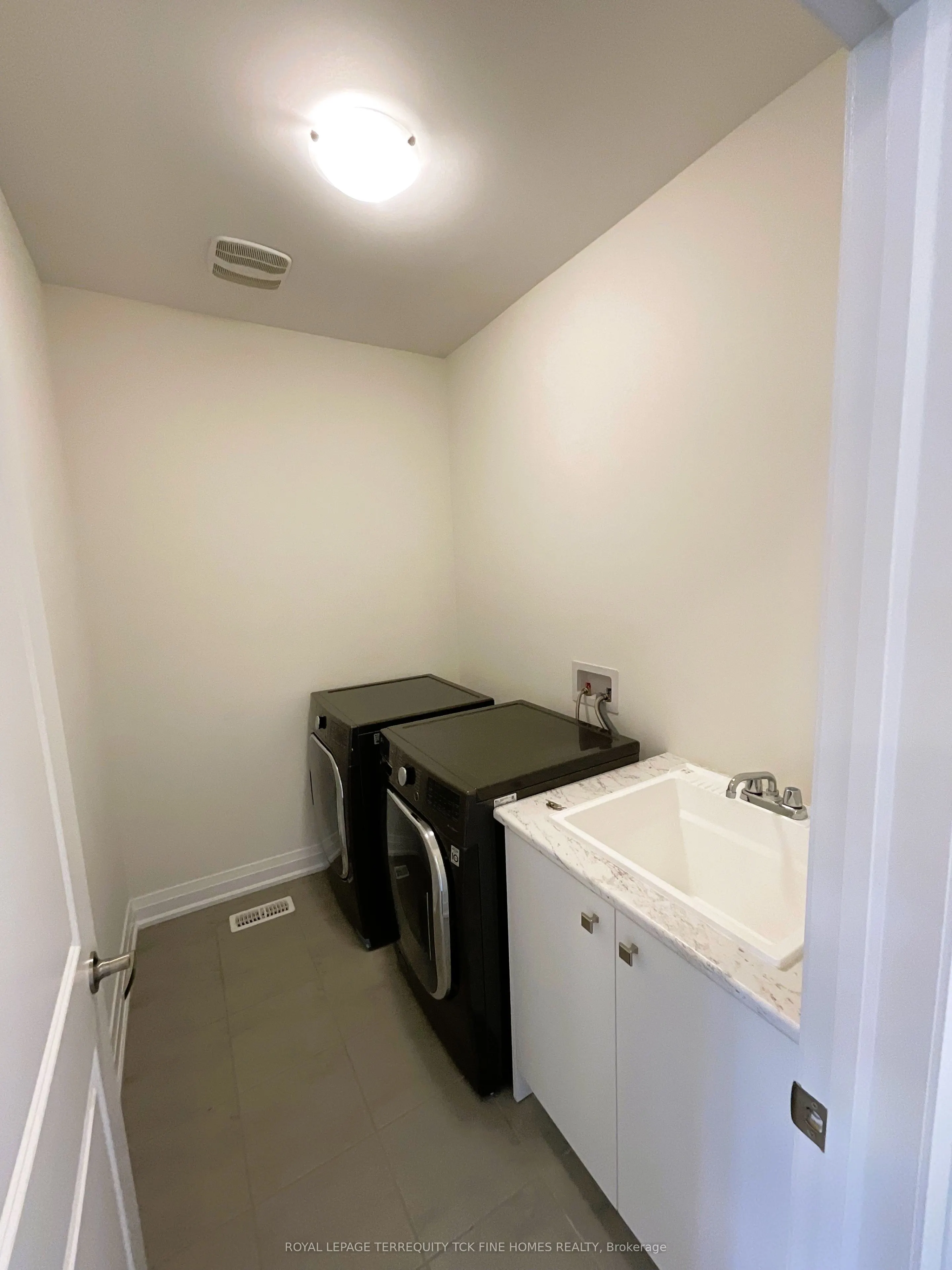43 Auckland Drive