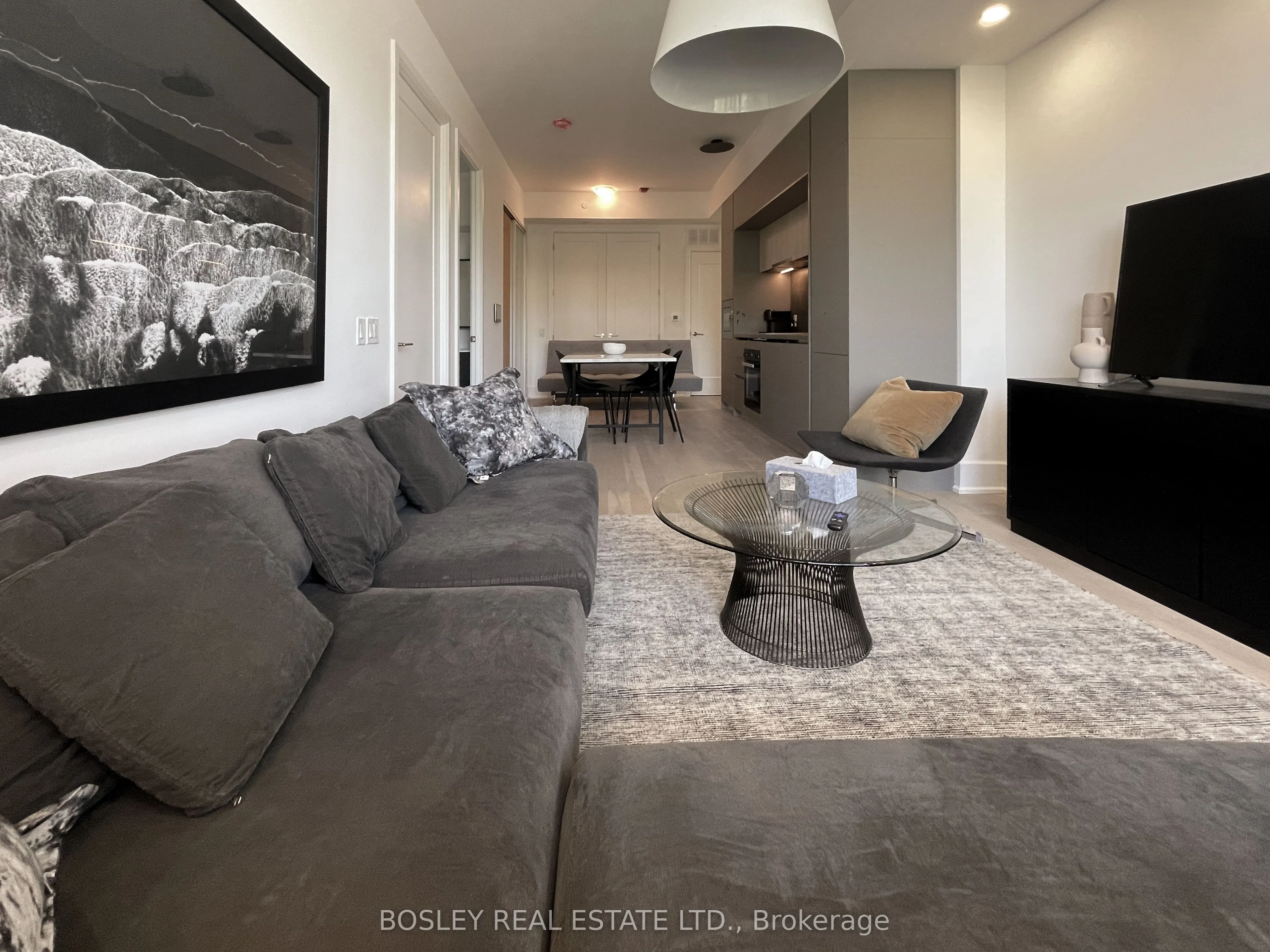 800 Broadview Avenue, #504
