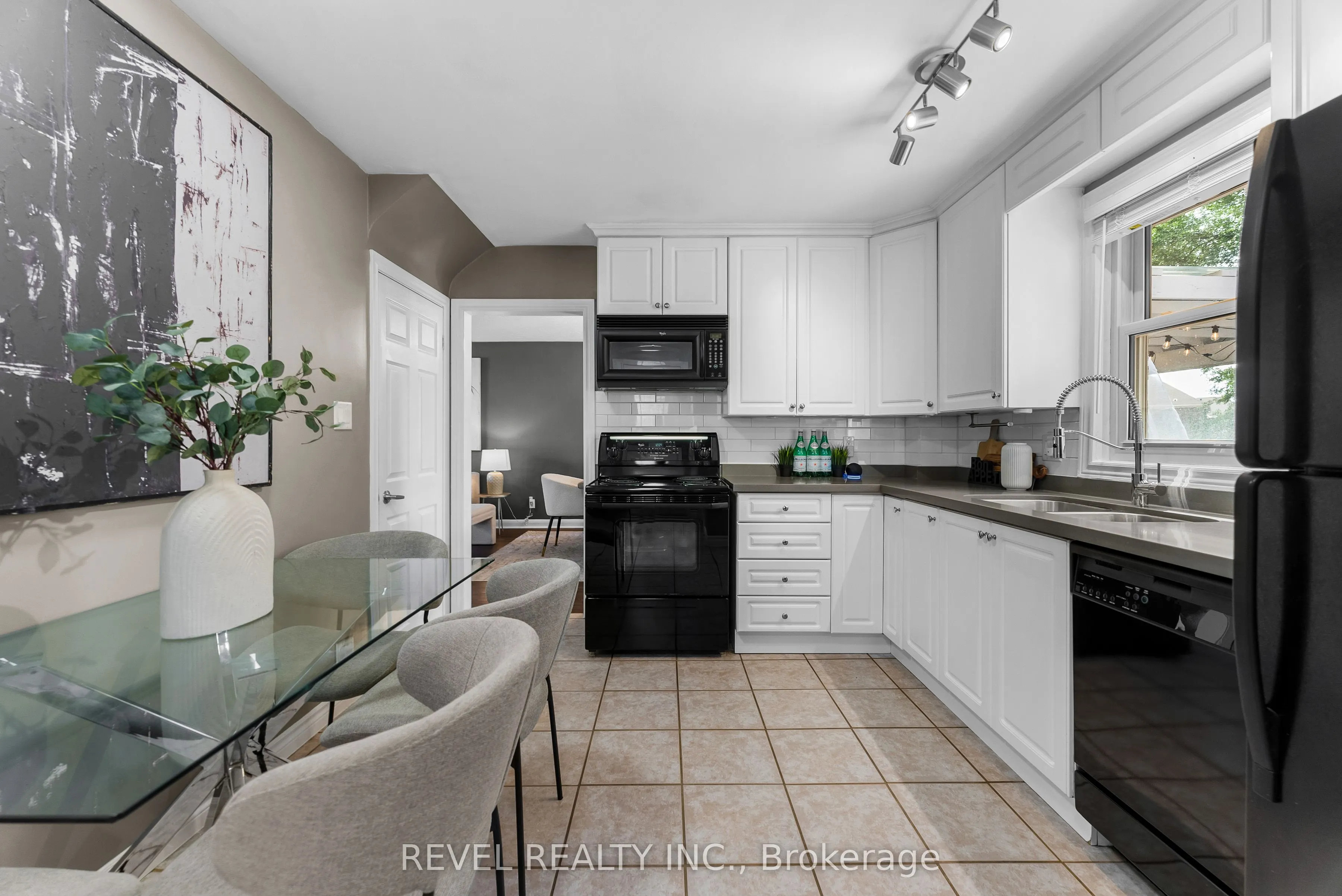 3 Glenwood Terrace