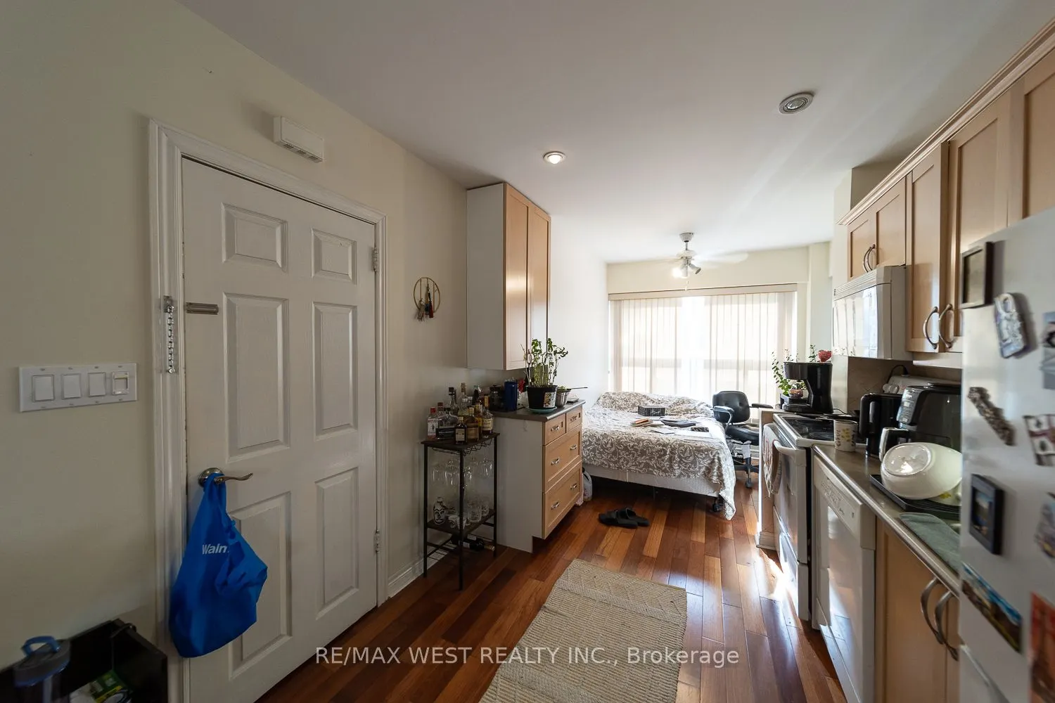 975 Broadview Avenue, #Main