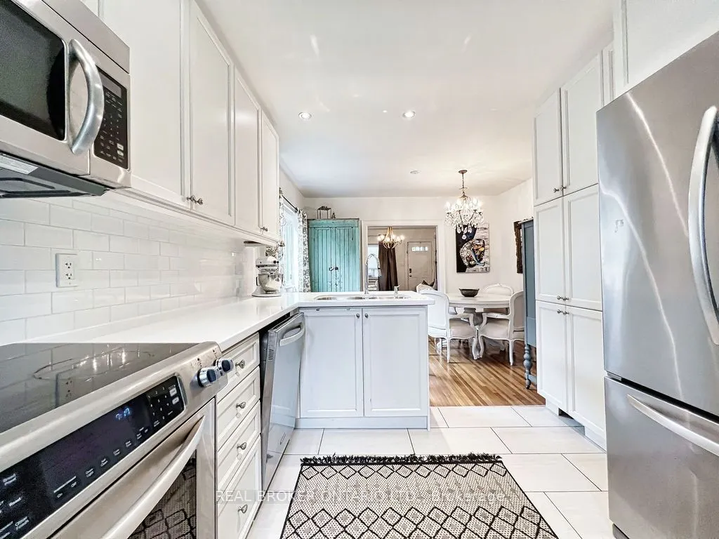 43 Stanhope Avenue, #Main