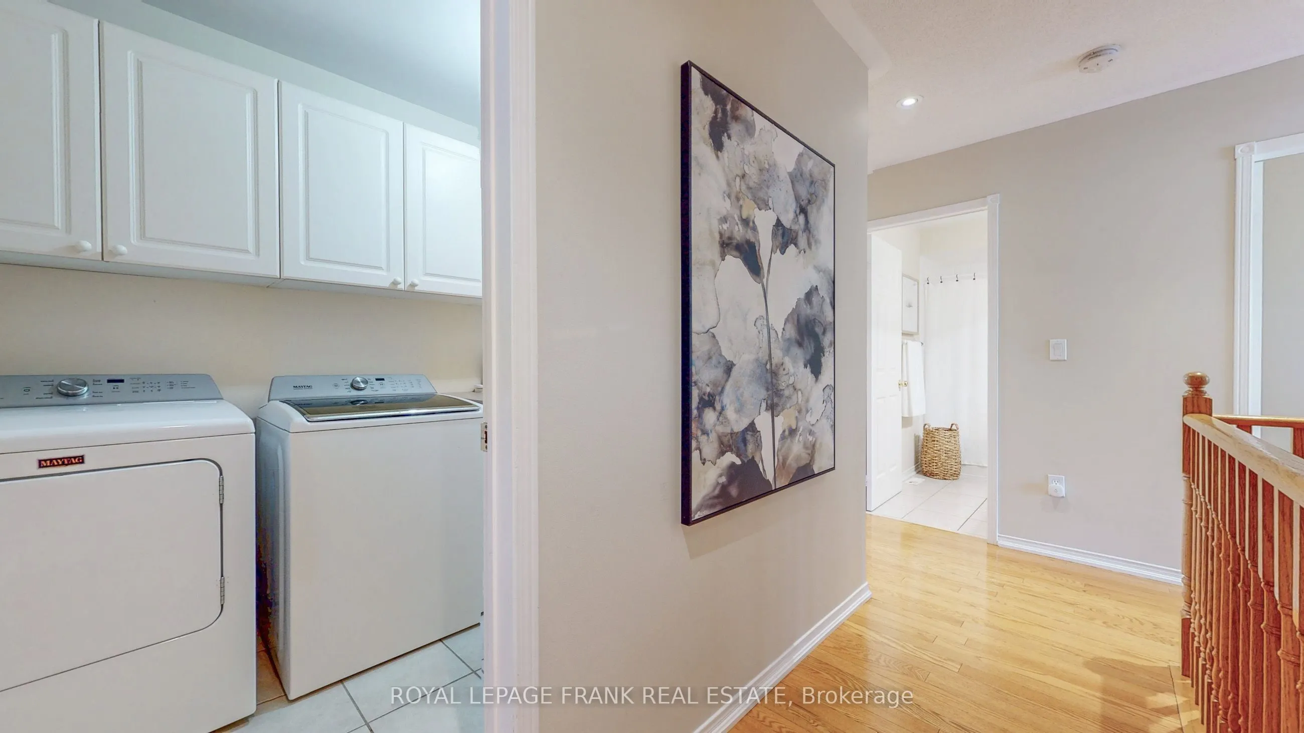 33 Bexley Crescent E