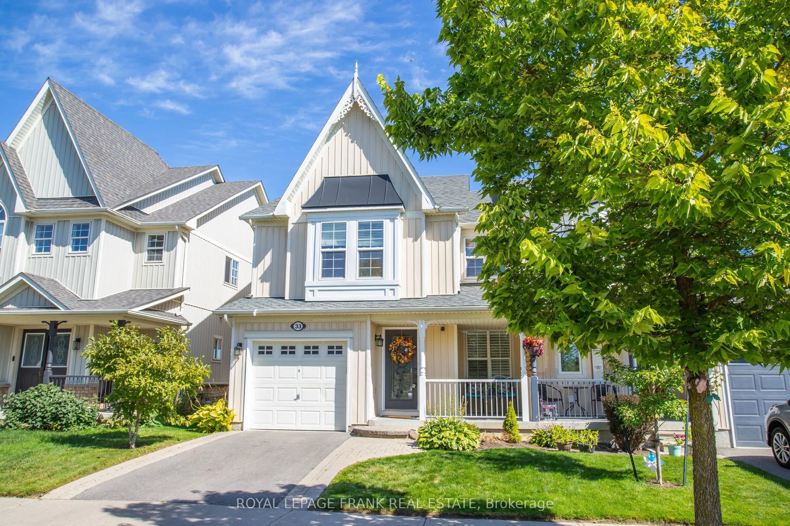 33 Bexley Crescent E