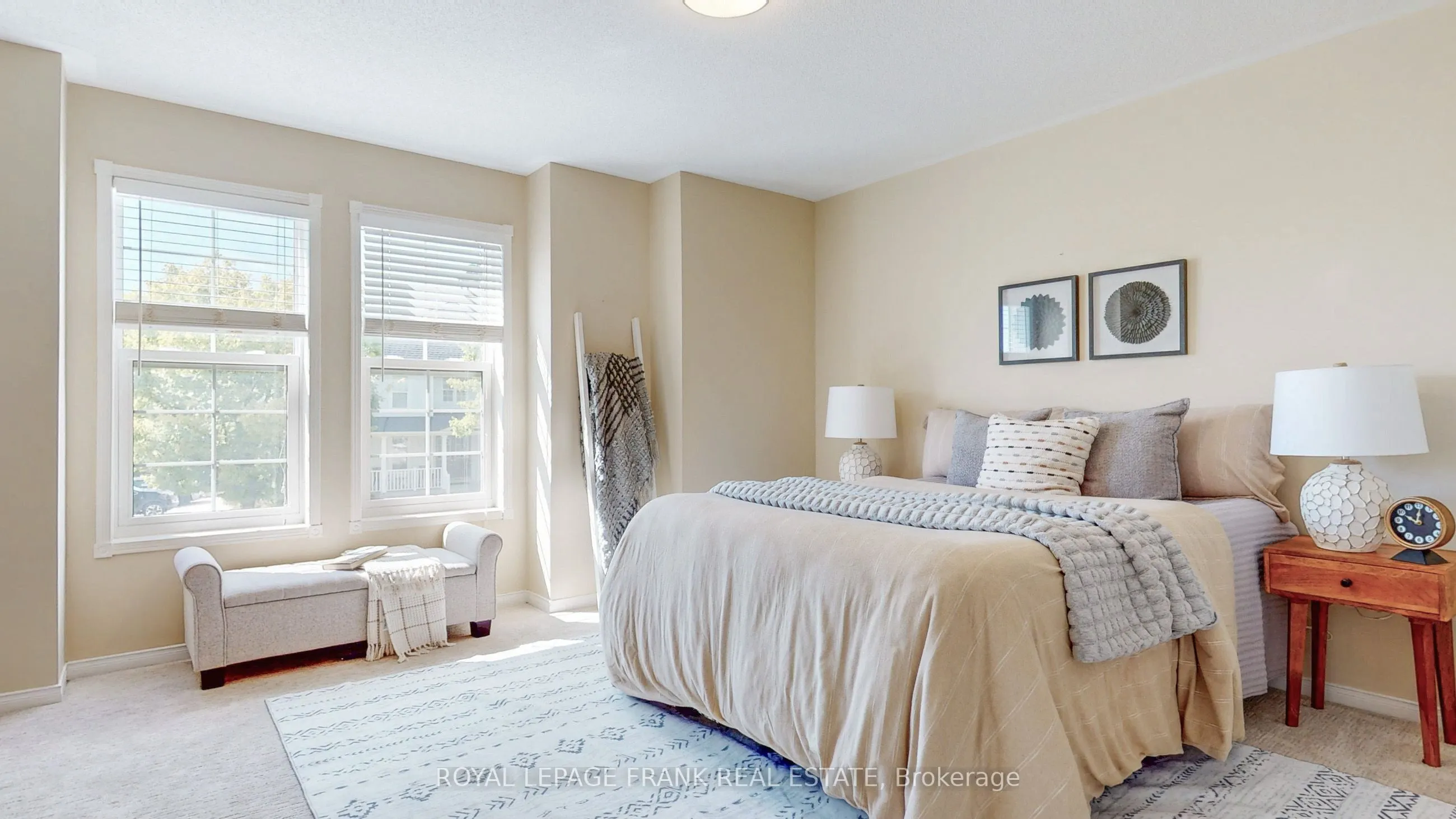 33 Bexley Crescent E