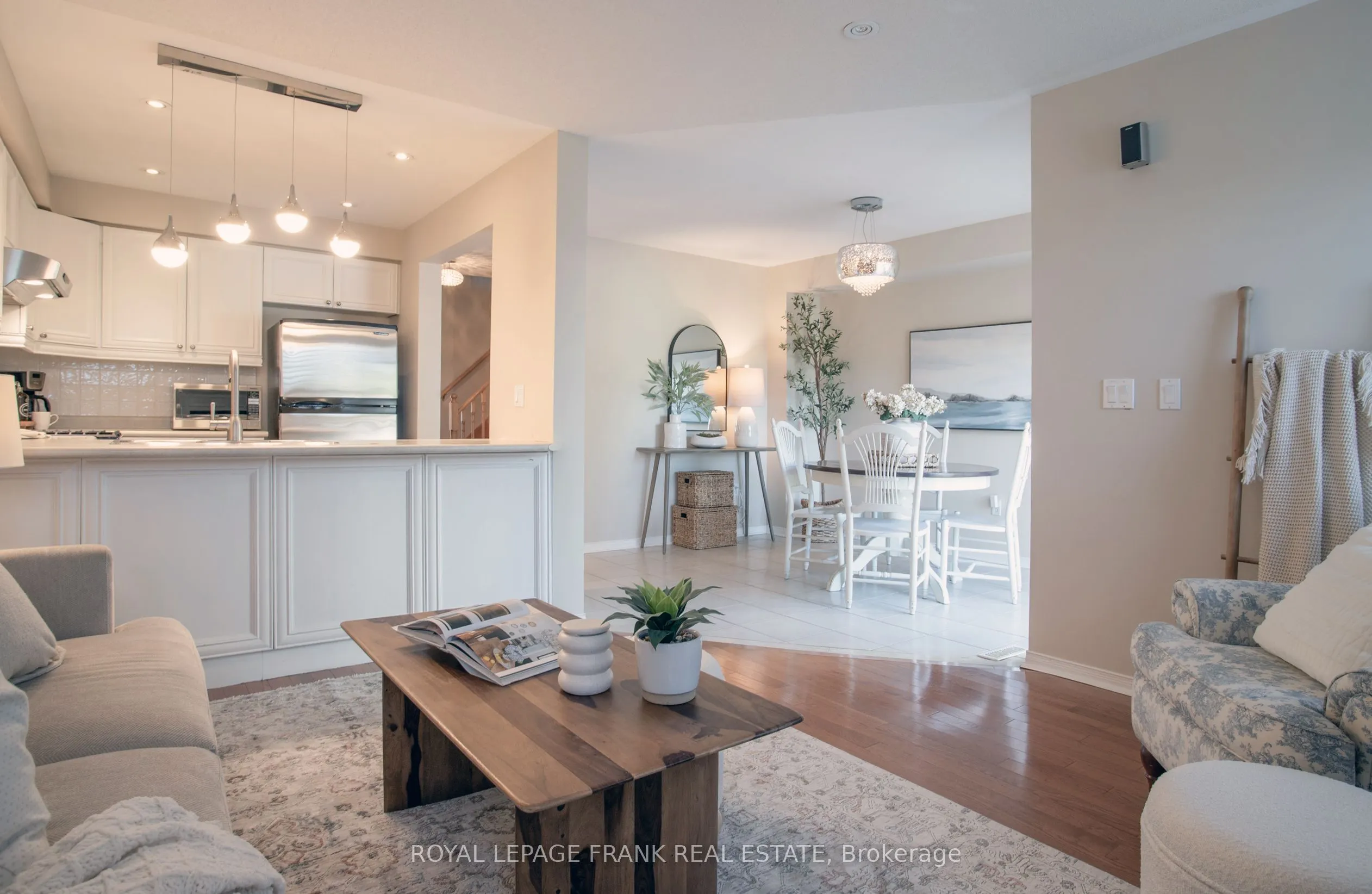 33 Bexley Crescent E
