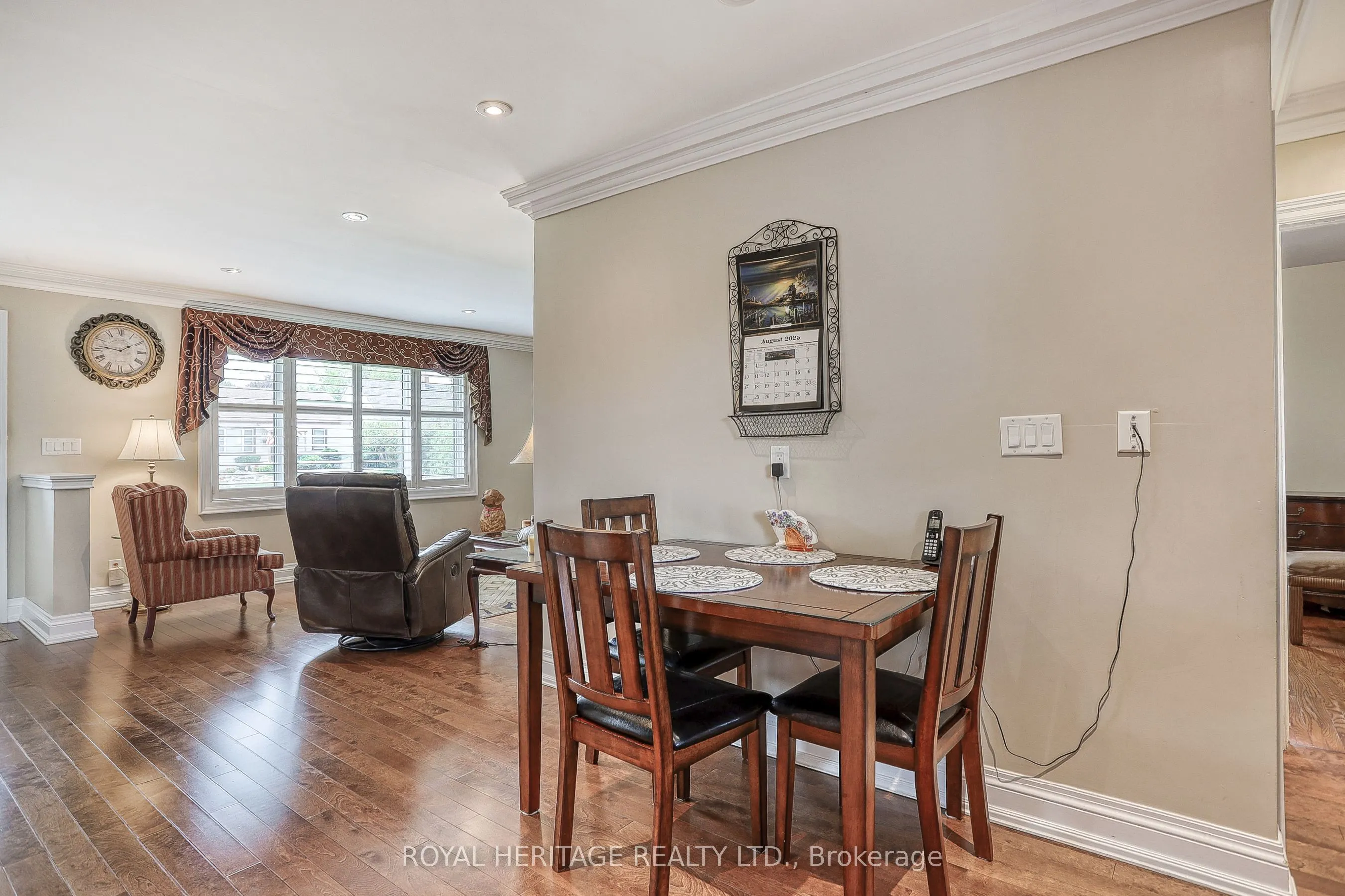 339 Nipigon Street E