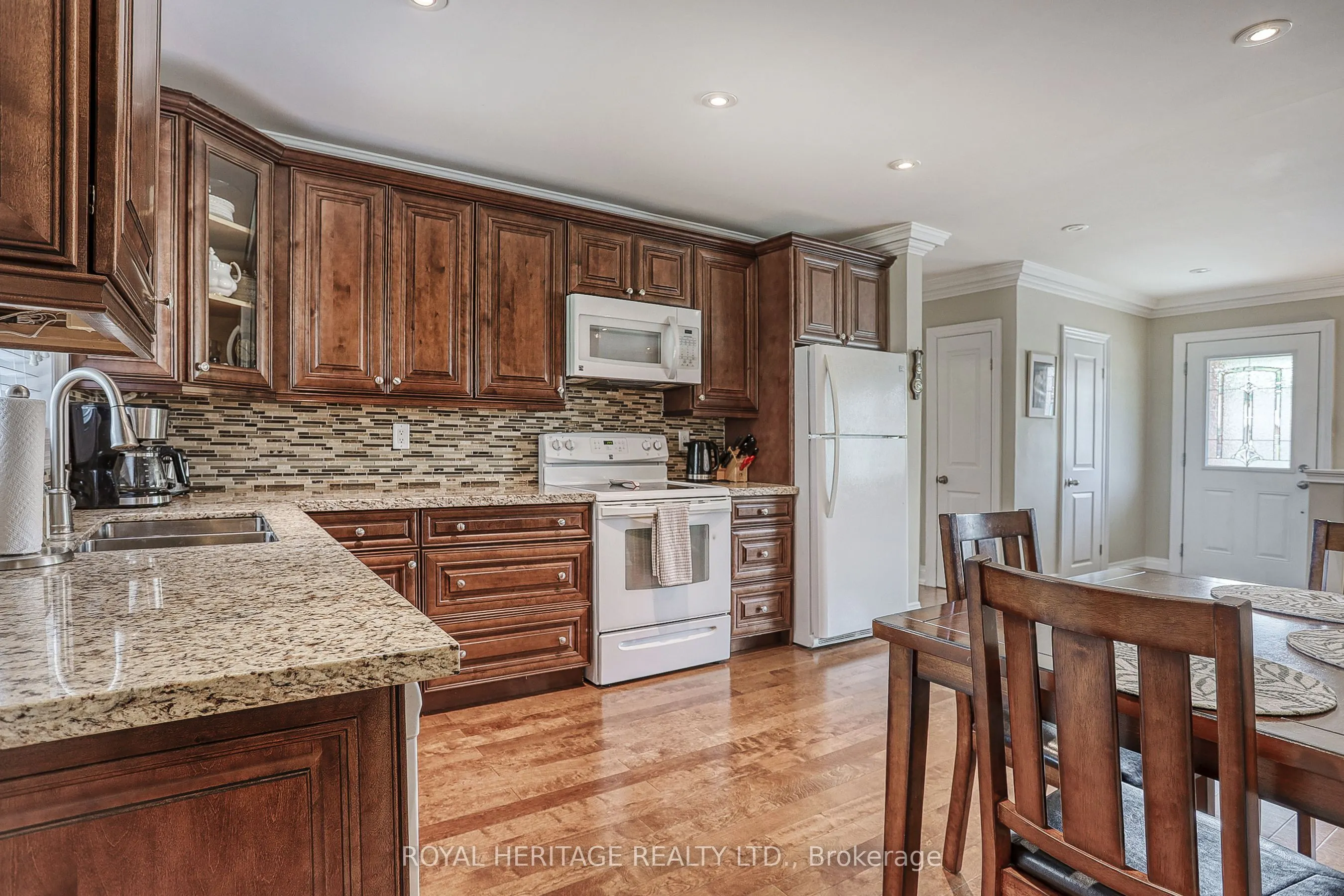 339 Nipigon Street E