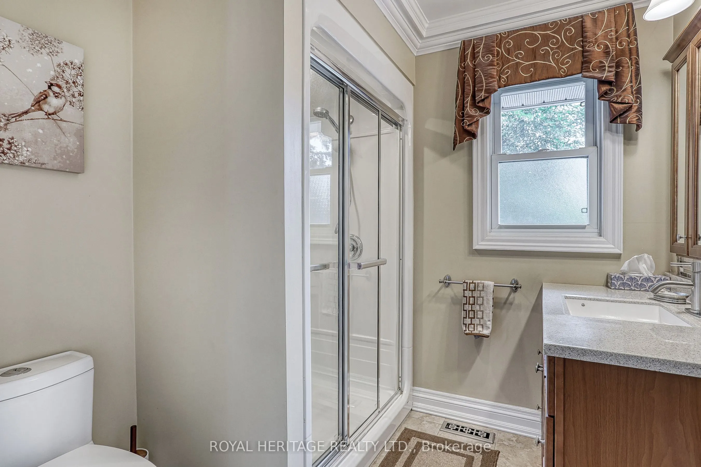 339 Nipigon Street E