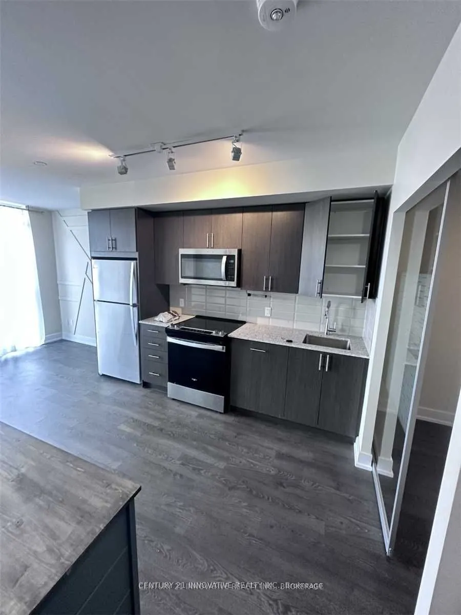 2550 Simcoe Street N, #709