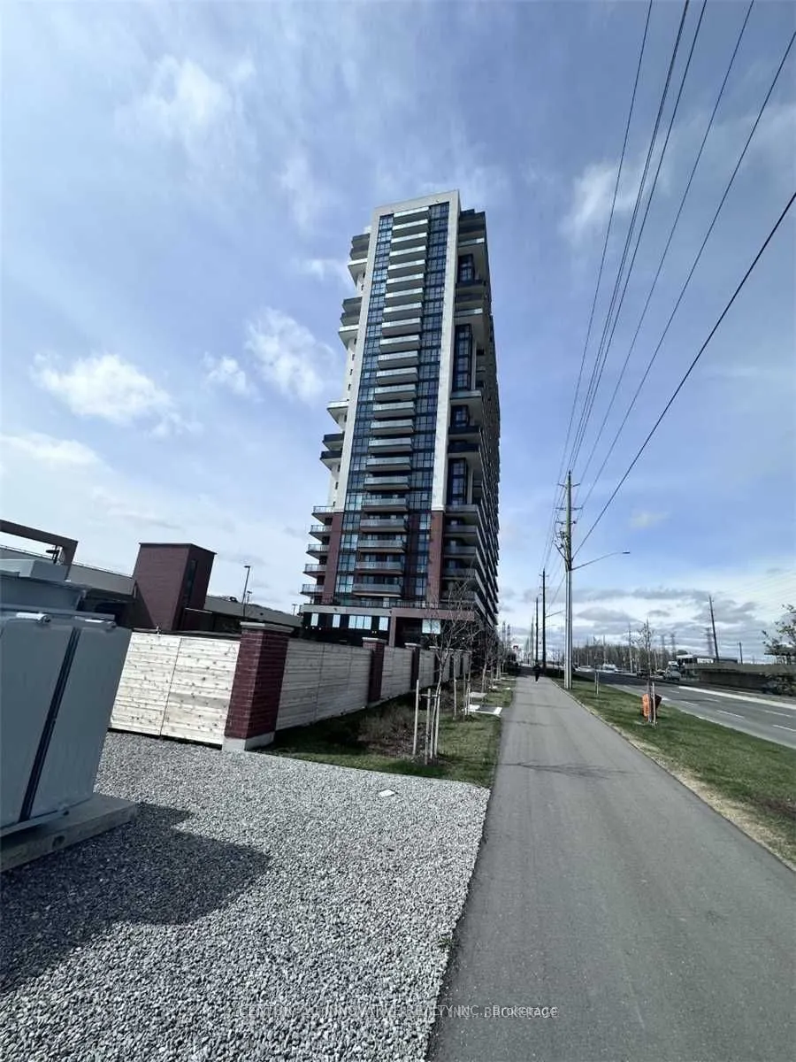 2550 Simcoe Street N, #709