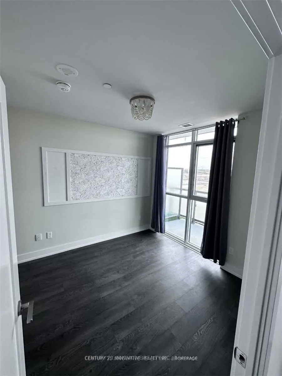 2550 Simcoe Street N, #709