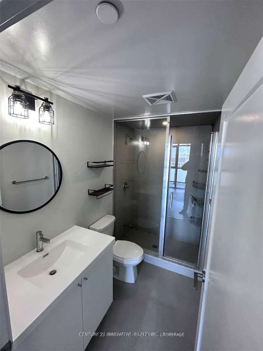 2550 Simcoe Street N, #709