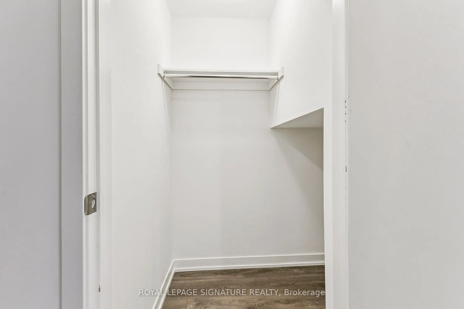 1525 Kingston Road, #302