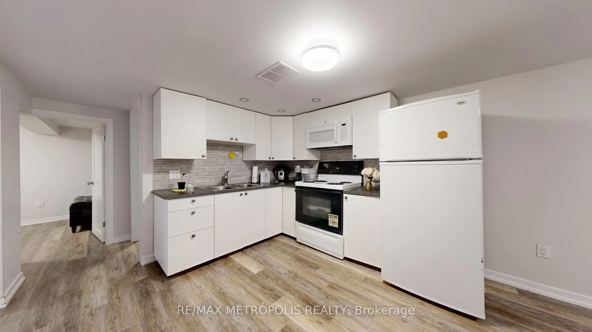 291 Kennedy Road E