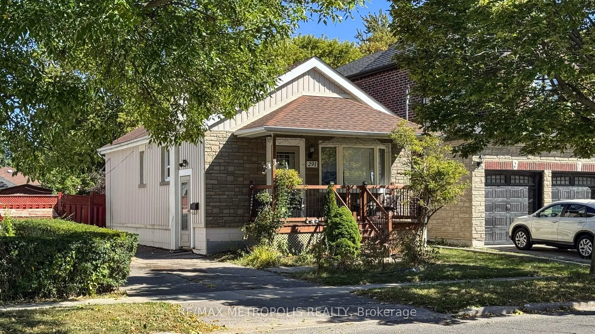291 Kennedy Road E