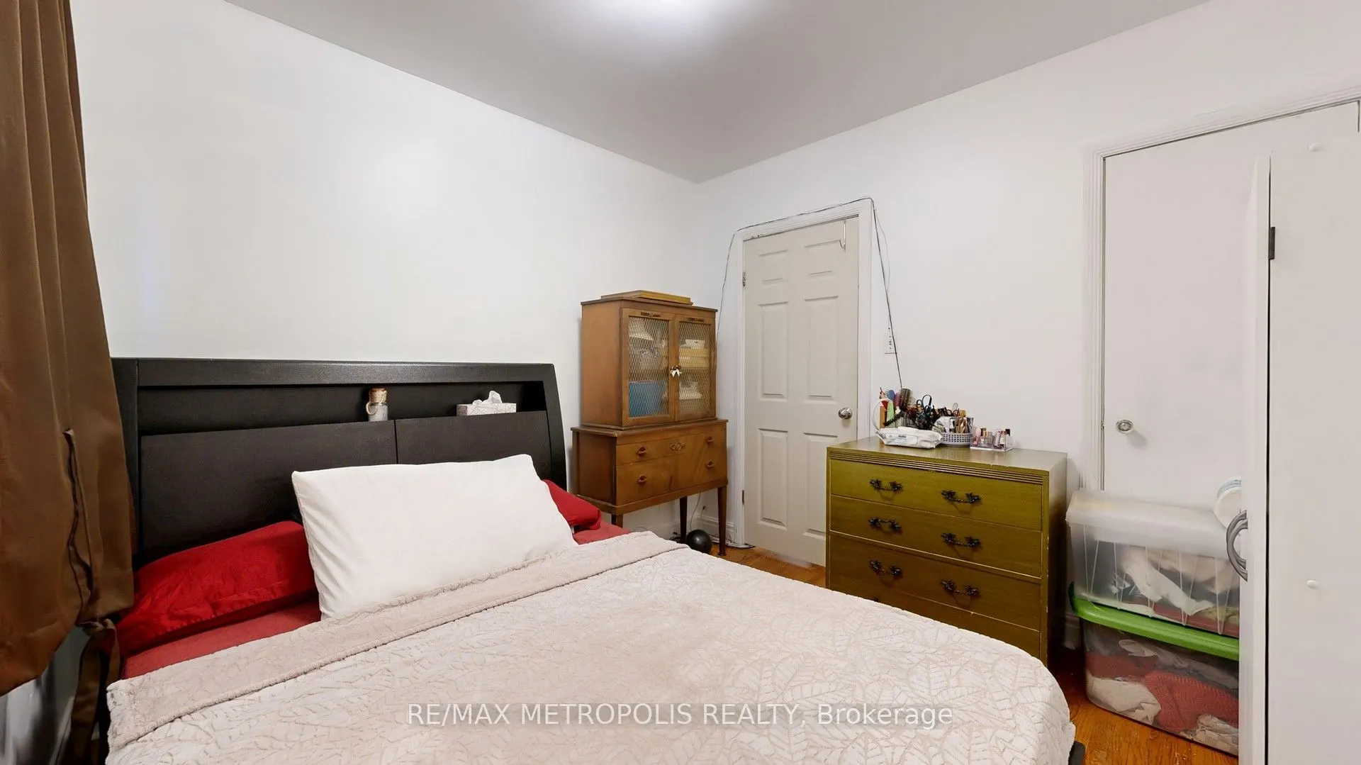 291 Kennedy Road E