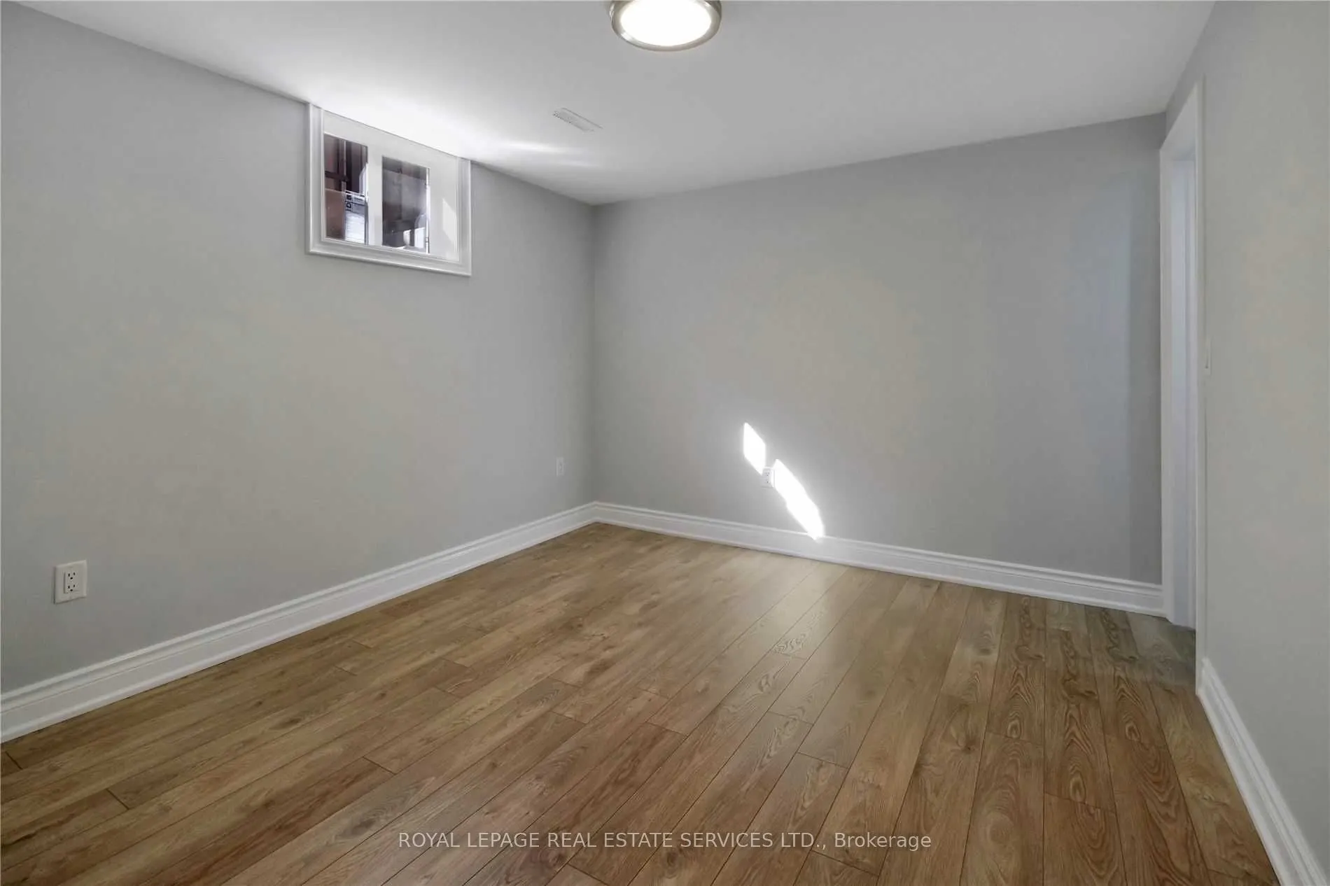 40 D'Arcy Magee Crescent, #Lower