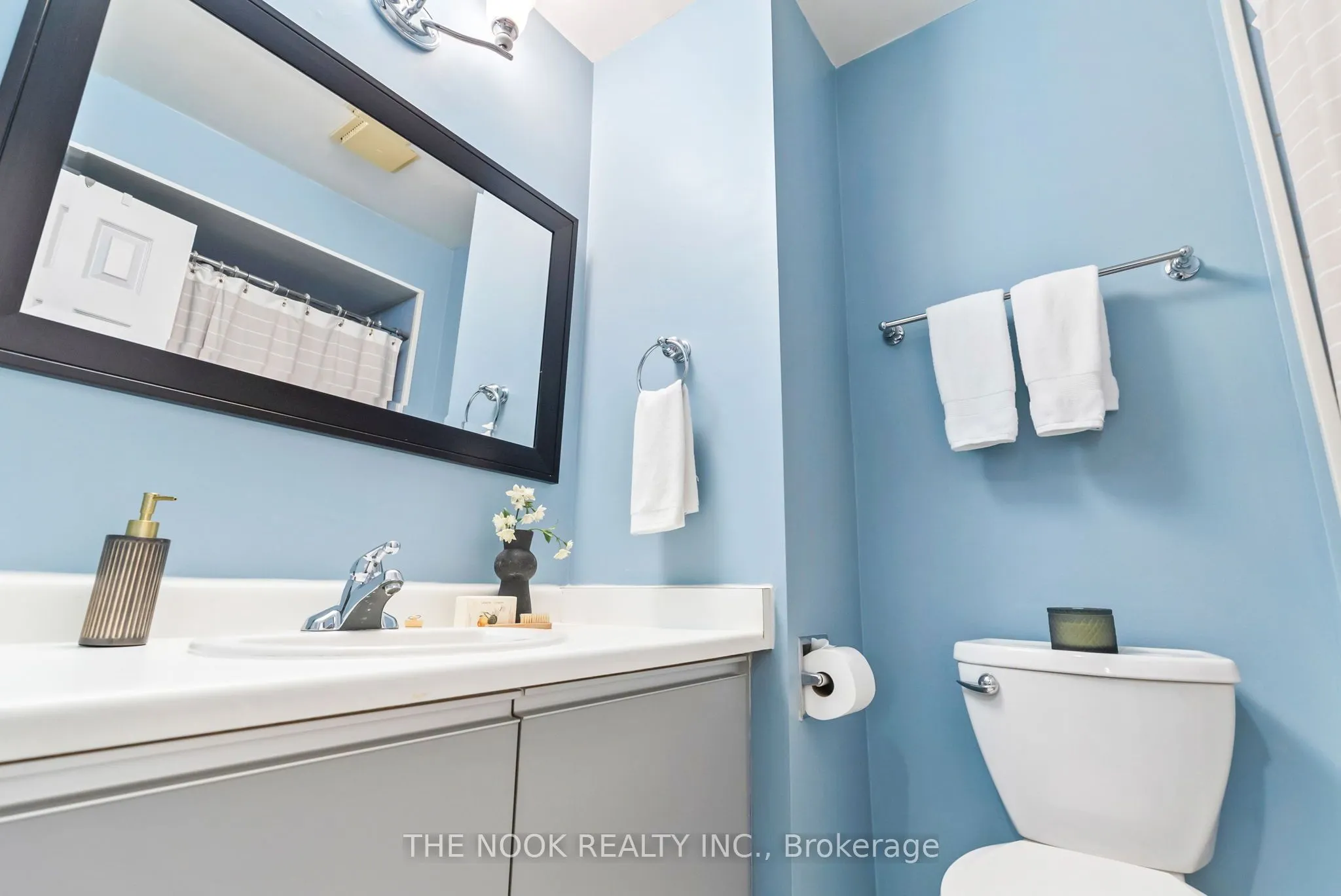 1041 Meadowridge Crescent