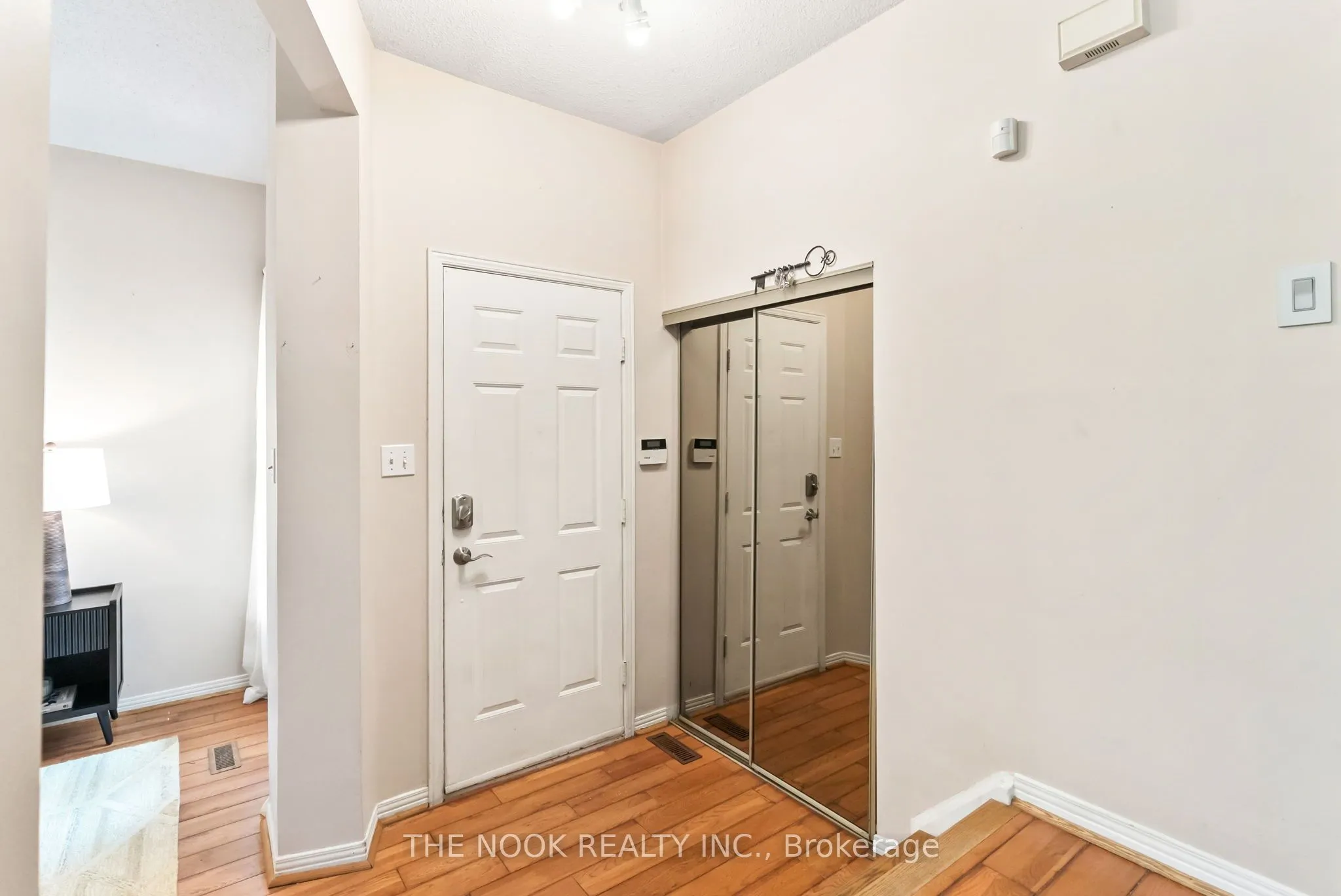 1041 Meadowridge Crescent