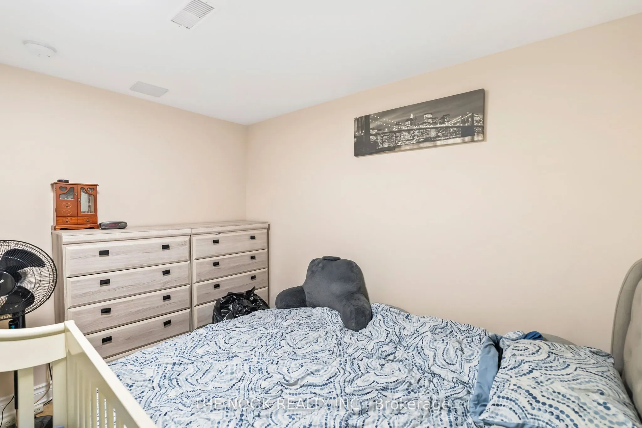 1041 Meadowridge Crescent